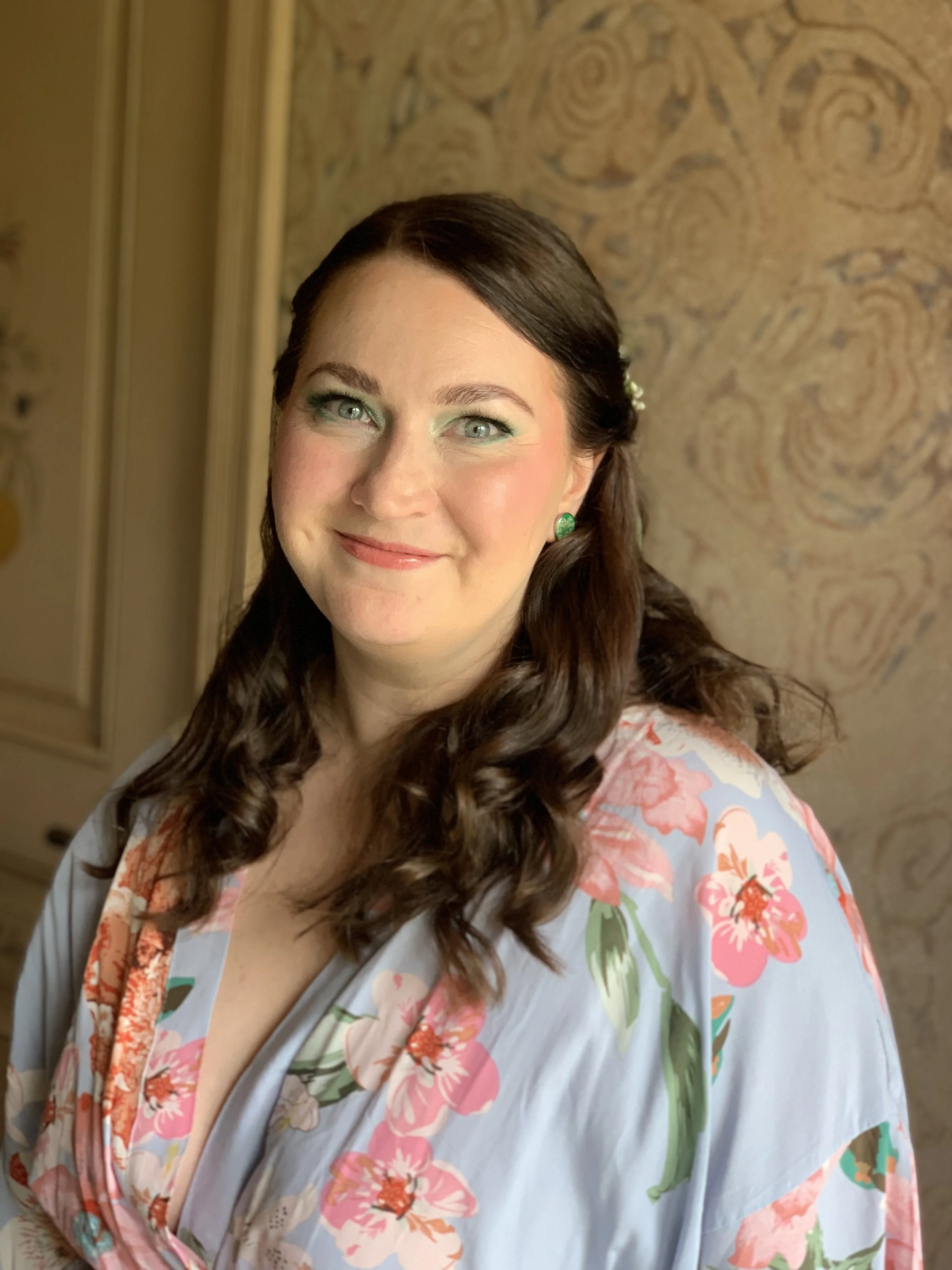 Tyylikäs juhlameikki ammattitaitoisen meikkaajan tekemänä pääkaupunkiseudulla