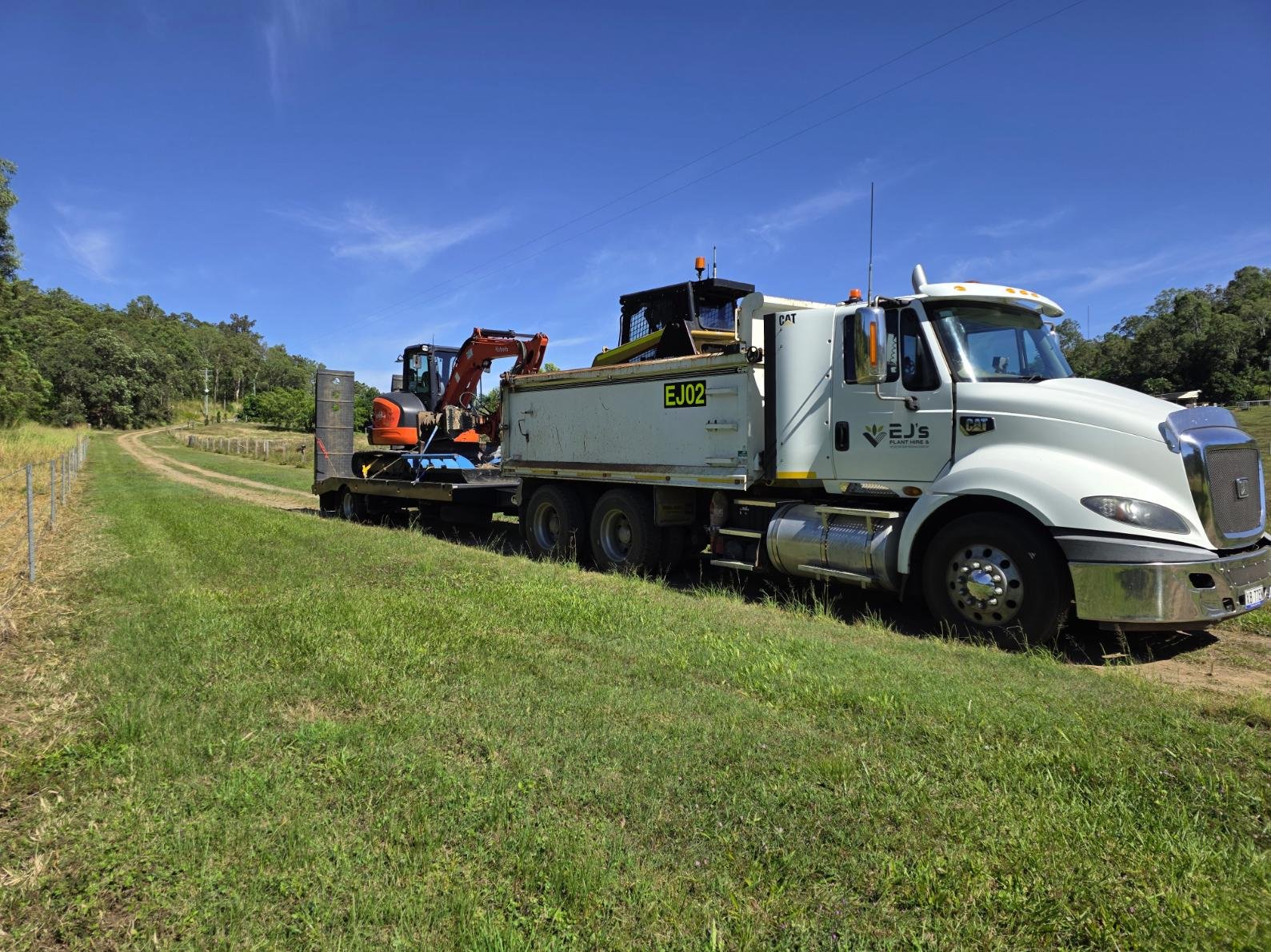 Cat CT610 tandem Tipper EJ's Plant Hire & Vegatation Mangement Mackay & Sarina