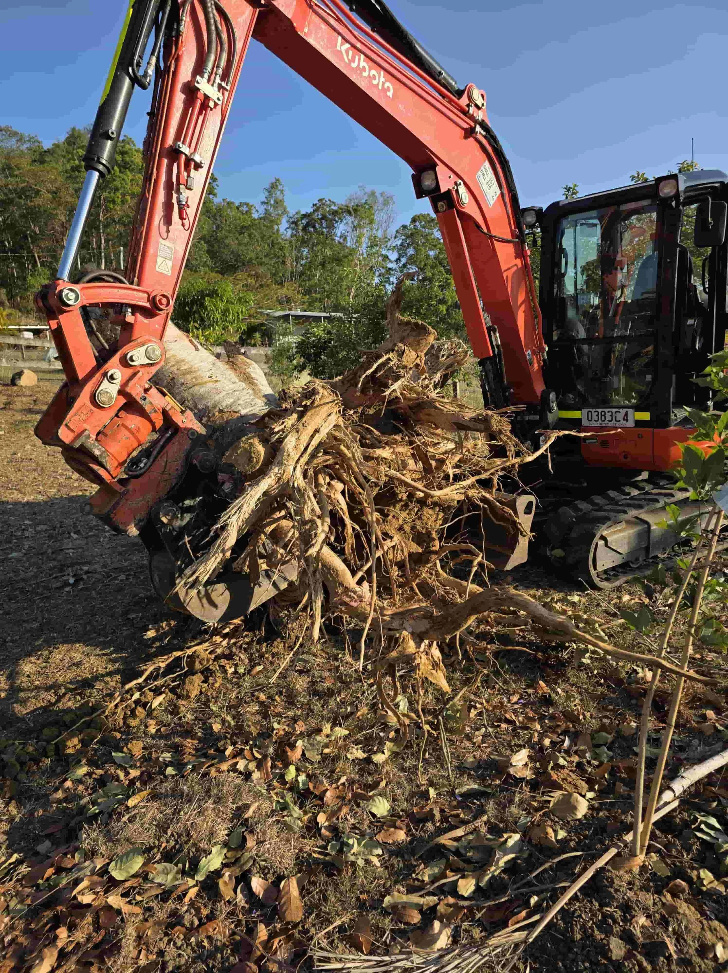Fast and Relaable Strom Recovery and Emergency Reponse EJ's Plant Hire & Vegetation Managment Mackay