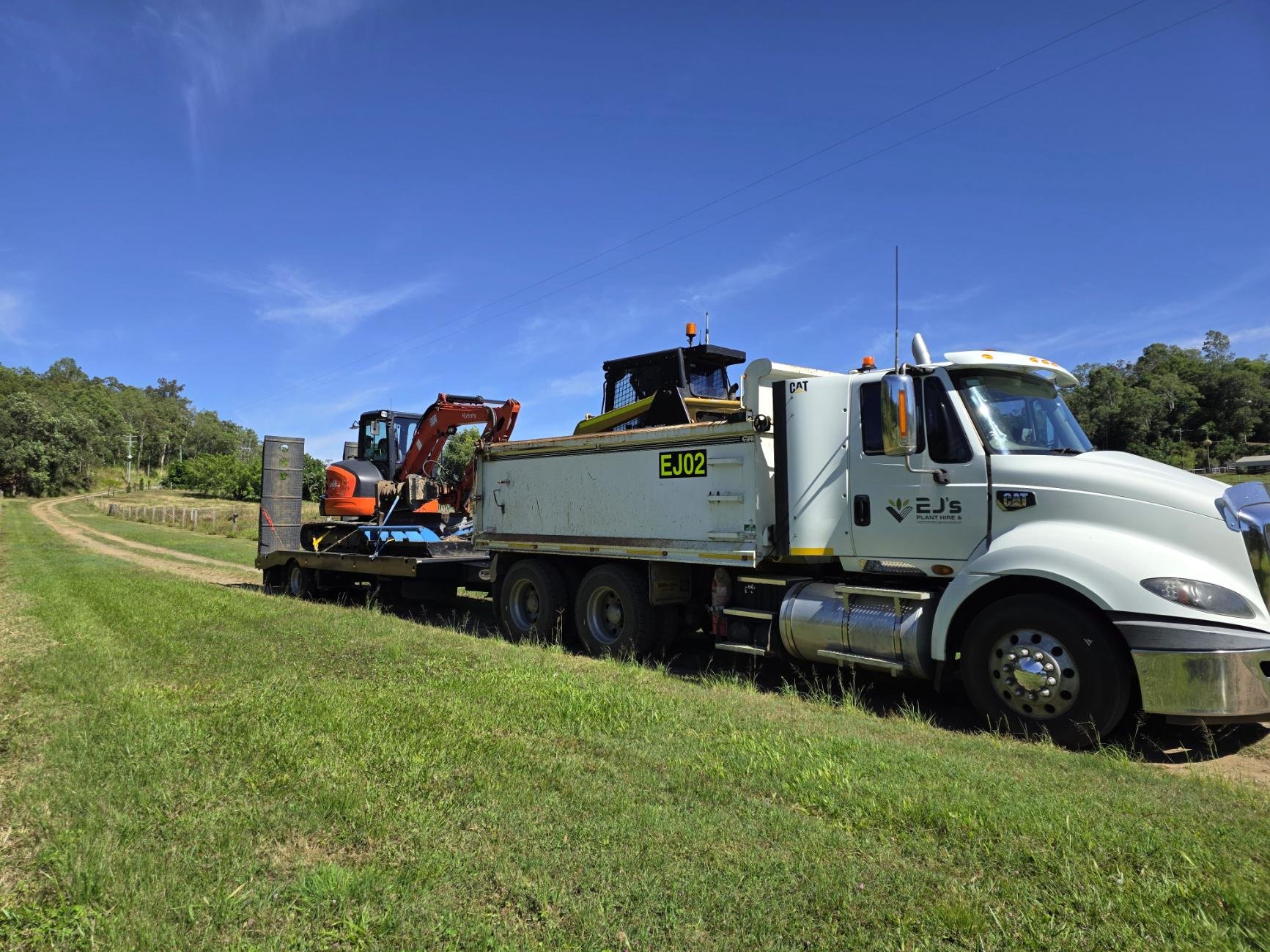 Bulk Materials Haulage & Tipper Hire, EJ's Plant Hire Mackay & Sarina