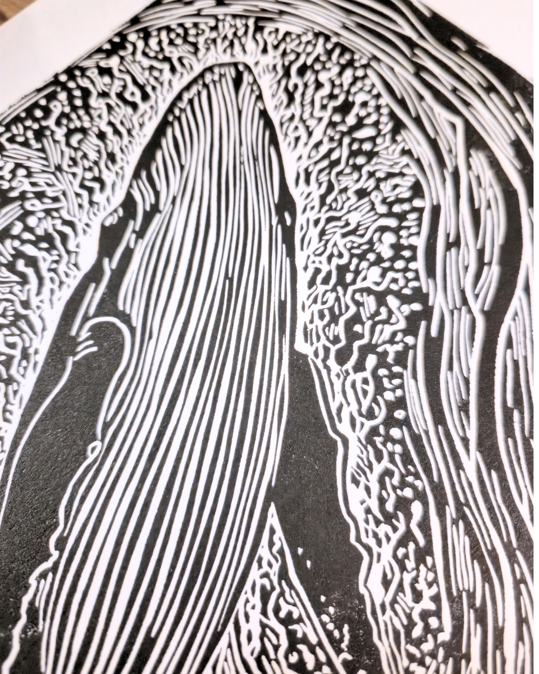 Détail linogravure noire et blanc baleine estampes de minuit.png