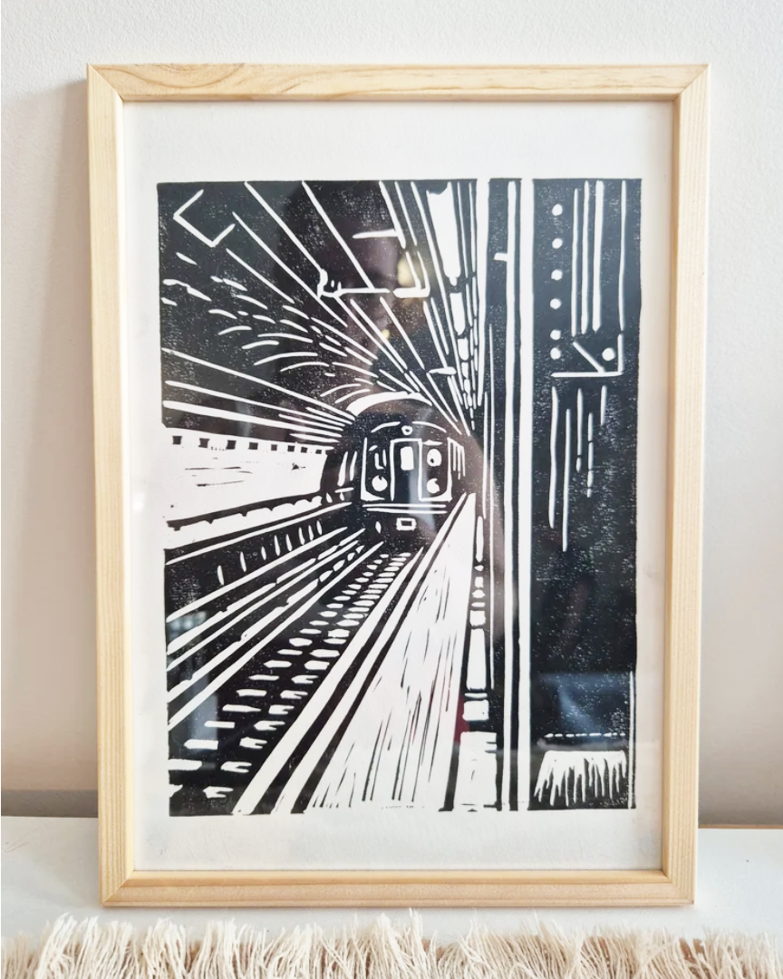 linogravure-artisanale-subway-metro-new-york-estampes-de-minuit.png