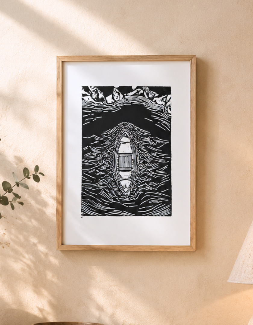 linogravure_originale_estampes_de_minuit_barque_plein soleil_encadree.png