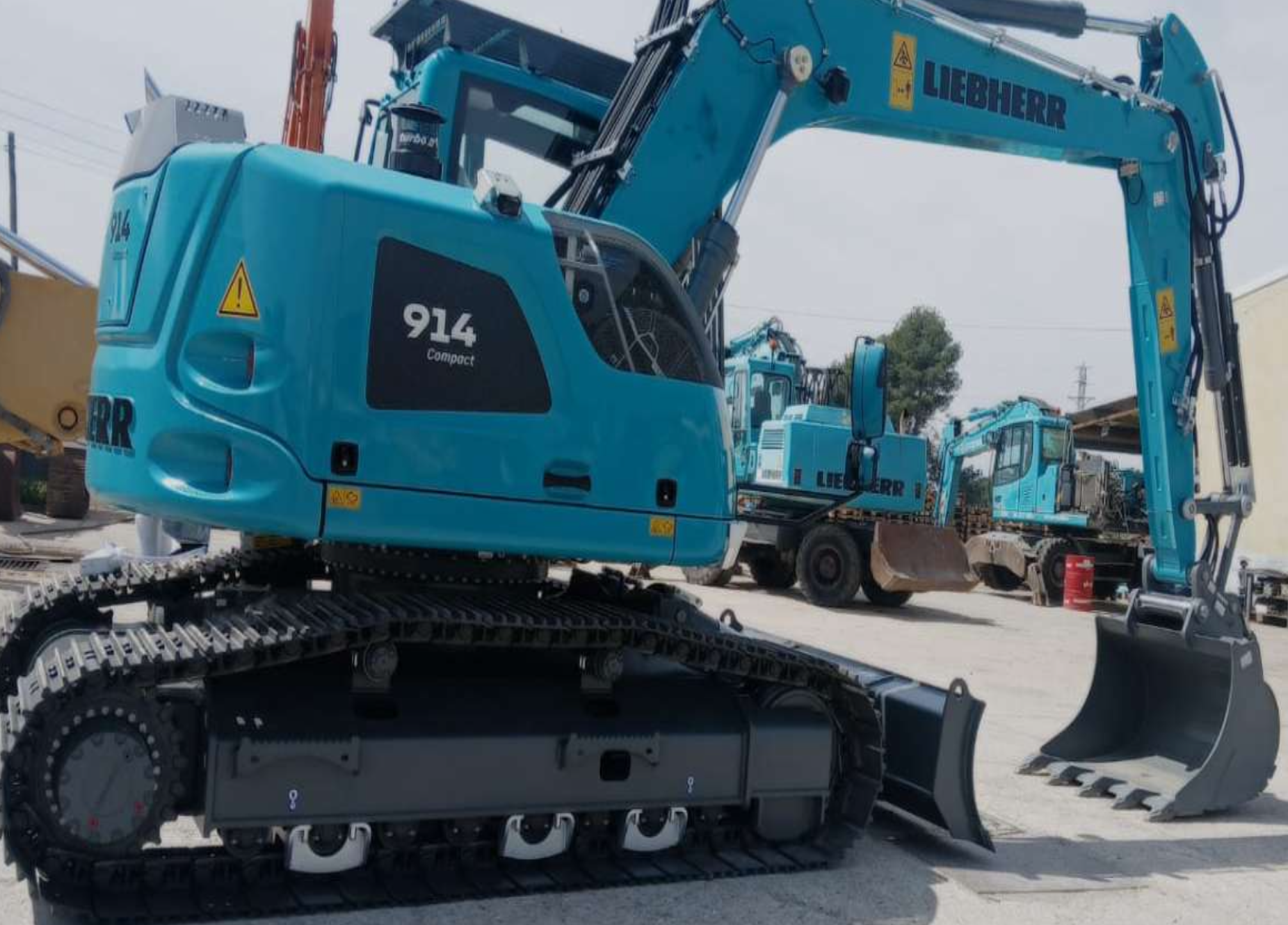 LIEBHERR R 914 COMPACT