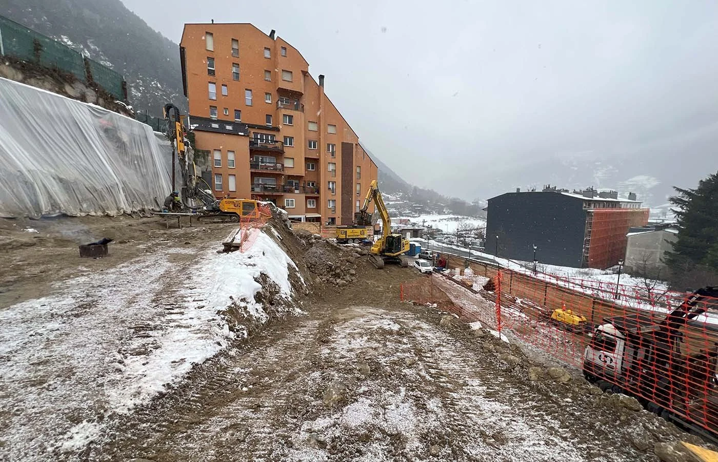 excavacio-edifici-mirador-encamp-copsa-constructora-andorra_00.jpg