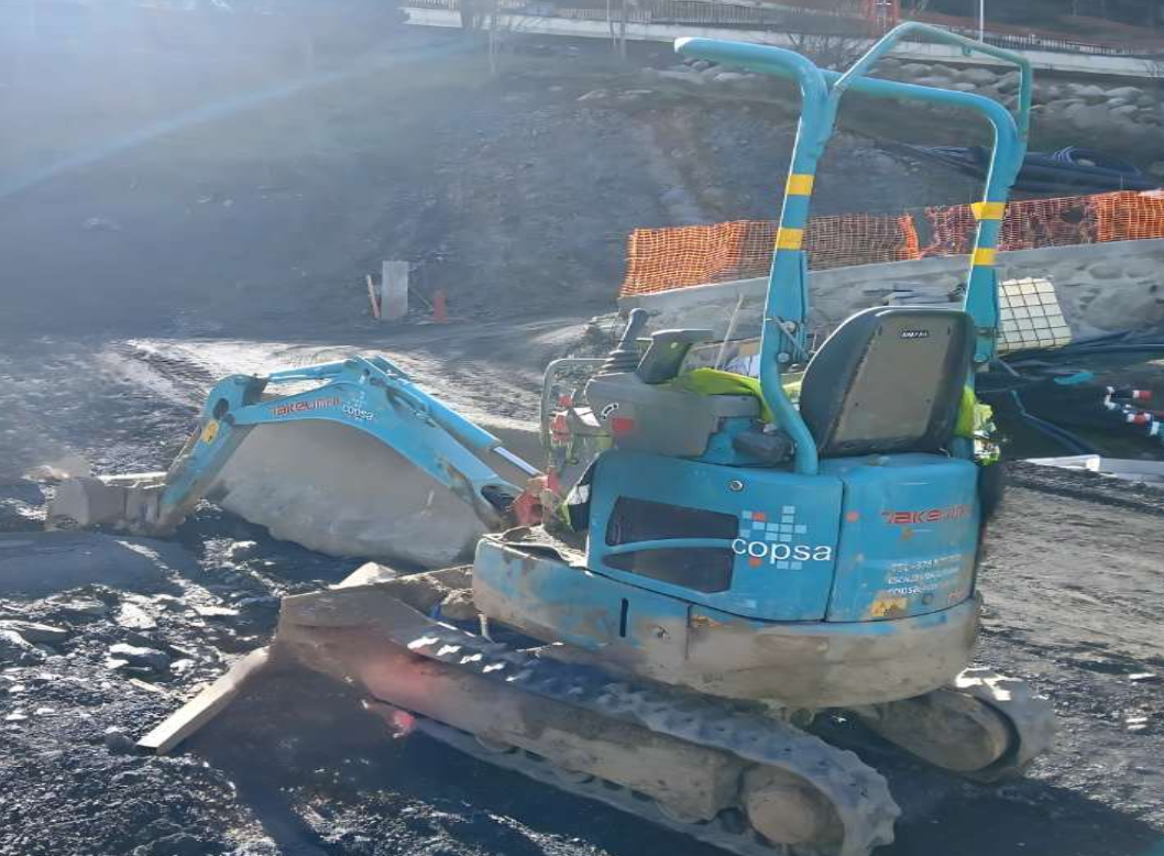 TAKEUCHI TB210RT BLAU