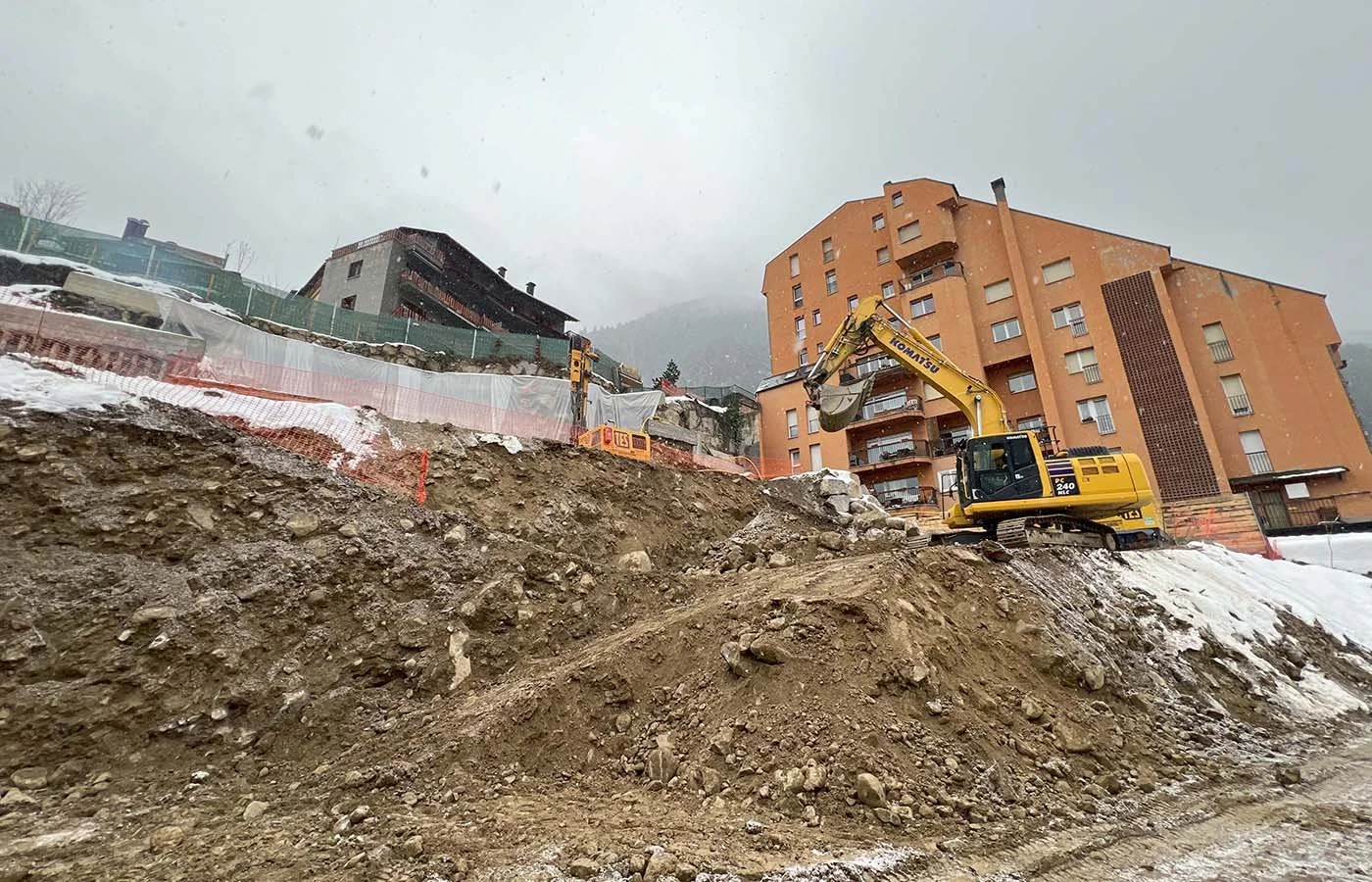 excavacio-edifici-mirador-encamp-copsa-constructora-andorra_01.jpg