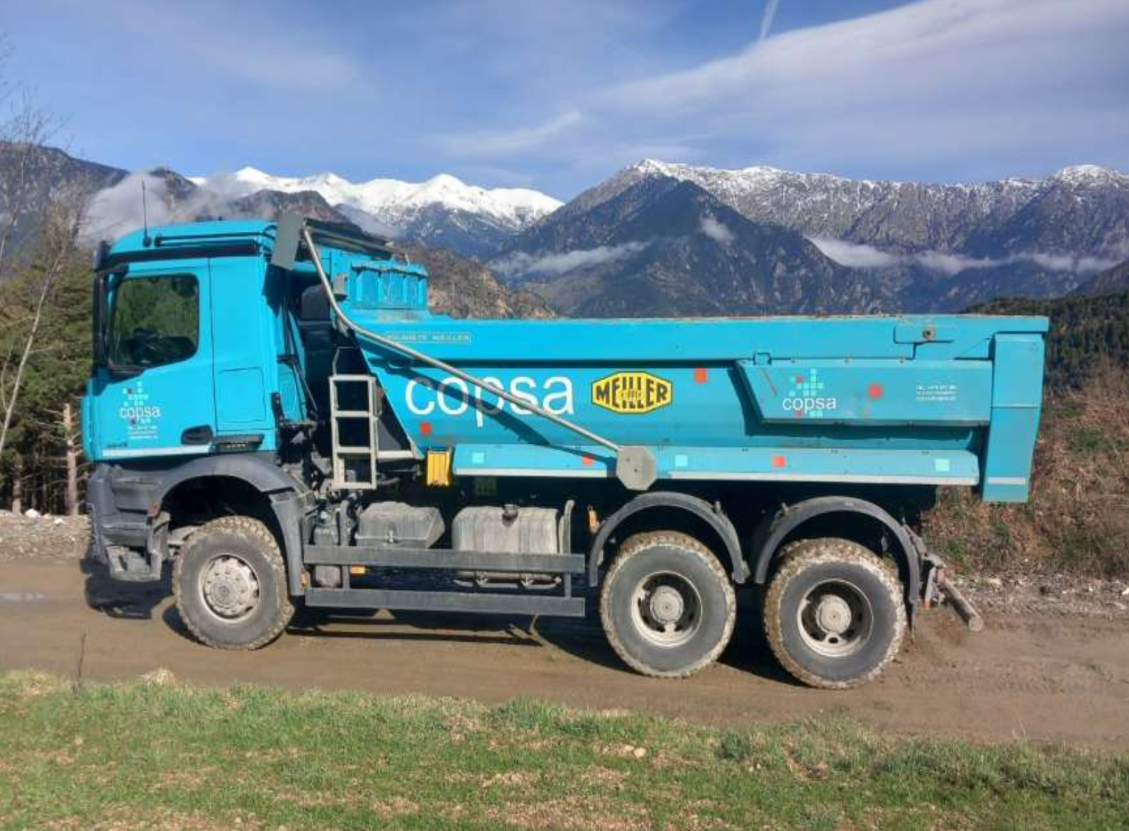 MERCEDES-BENZ AROCS P330