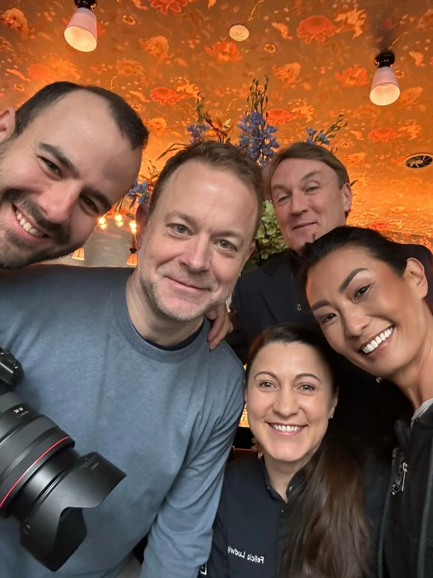 Its a wrap!!!

Am 6. M&auml;rz bitte die Schweizer Illustrierte poschte. 
In der Gault Millau Beilage werde ich mit meiner Patisserie im Razzia pr&auml;sentiert werden. 
Ich bedanke mich f&uuml;r das Interesse und die professionelle Umsetzung. Danke!