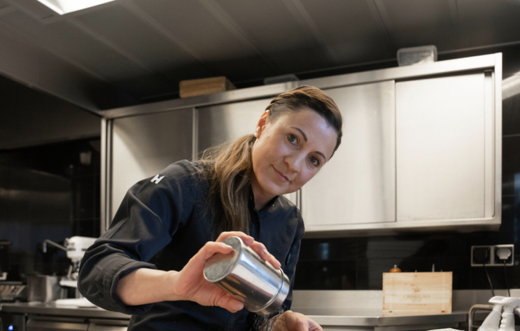 Felicia Ludwig: perfektionistische Kreativfrau für Süßes.