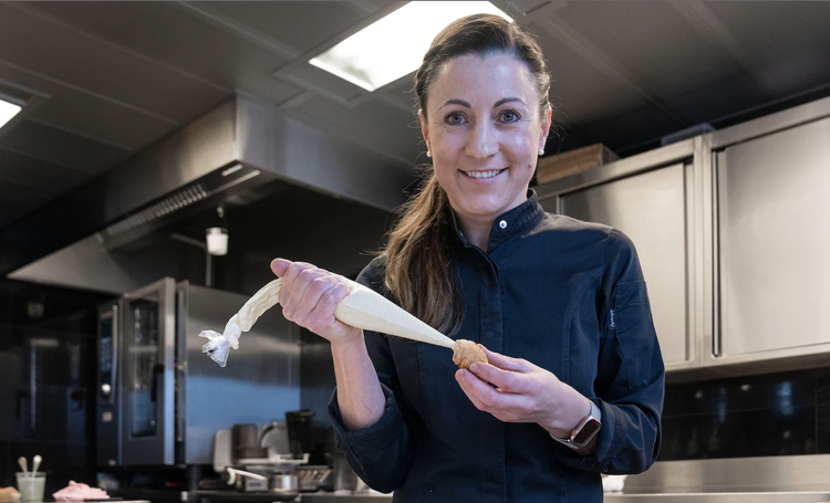 Erst Abwascherin, jetzt Patissière des Jahres.