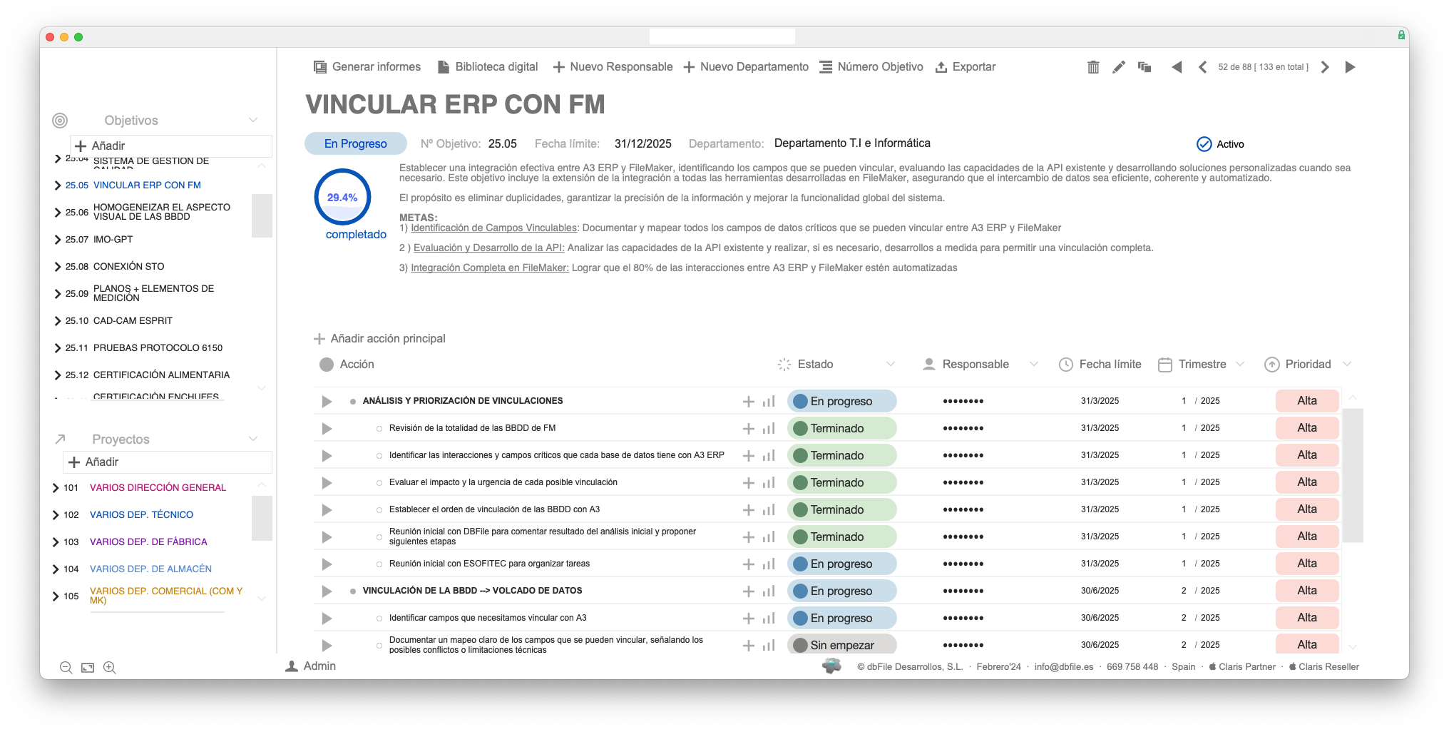 Pantalla de una aplicación de gestión de proyectos con la lista de tareas relacionadas con enlazar un sistema ERP con FileMaker, mostrando progresos y estados de diferentes actividades.