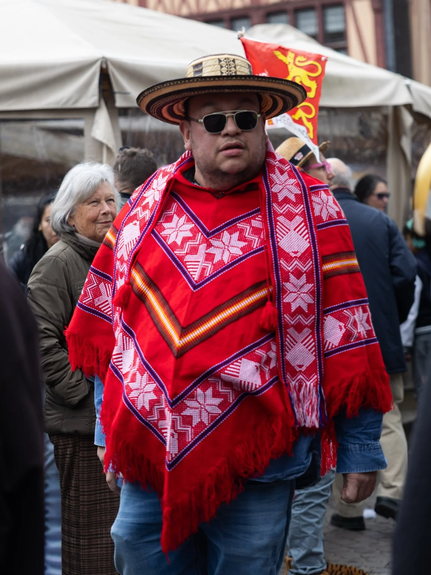Portraits captur&eacute;s au Carnaval 2026 de Rouen 🎭✨

Une sortie &ldquo;d&eacute;fi couleurs&rdquo; avec la super team @igersrouen

(j&rsquo;avoue&hellip; j&rsquo;ai un peu trich&eacute; sur les couleurs 😅)

Merci encore pour l&rsquo;invitation ?