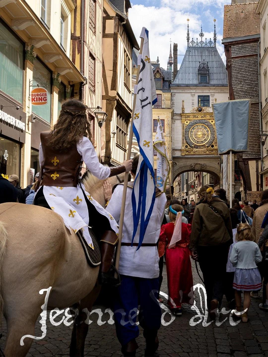 F&ecirc;tes Jeanne d&rsquo;Arc &agrave; Rouen 🗡️⚜️

⛪️ Sainte Jeanne d'Arc
📍 Rouen, Normandie
📷 @canonfrance Canon R6 Mark II + RF 24-70mm L

@cathorouen @aumonerie_rouen_centre @diocesederouen @jeunescathos_diocese_rouen 

-----------------------