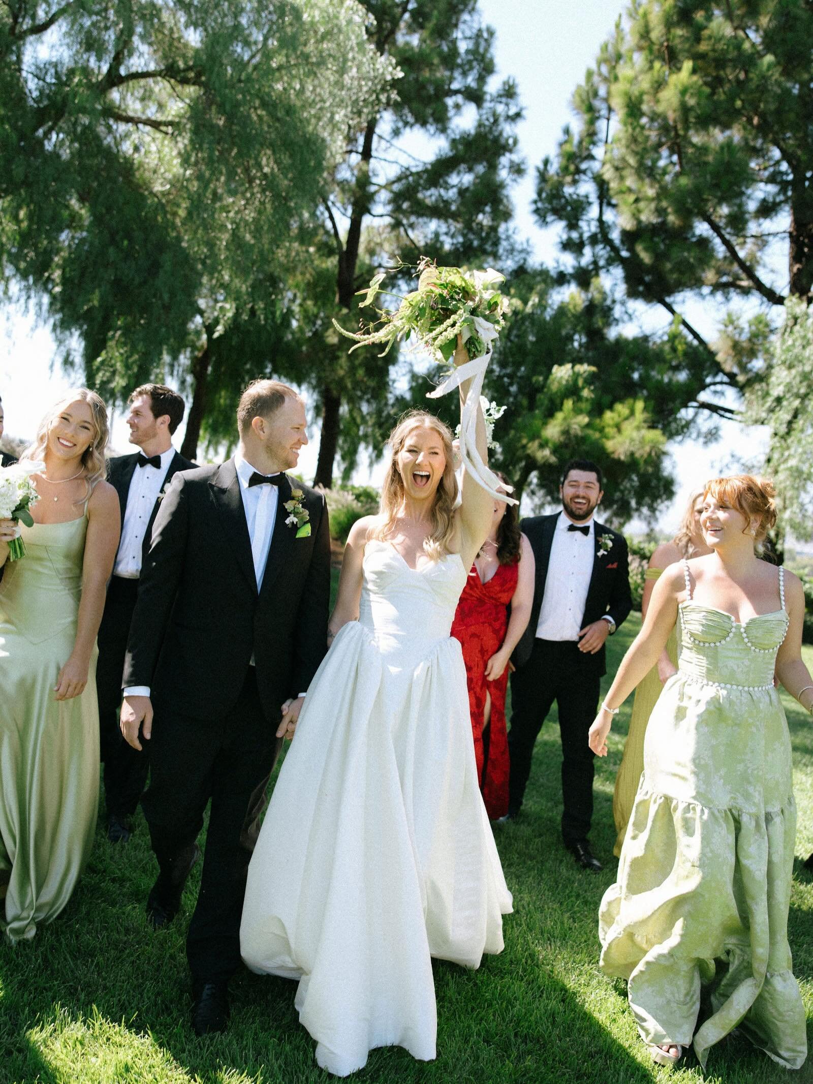 Felt like my feed needed a little bit of color! The most beautiful day in San Luis Obispo, in the most random order, thoughtfully designed, planned and executed by @treschicaffairs @claireemilyrose