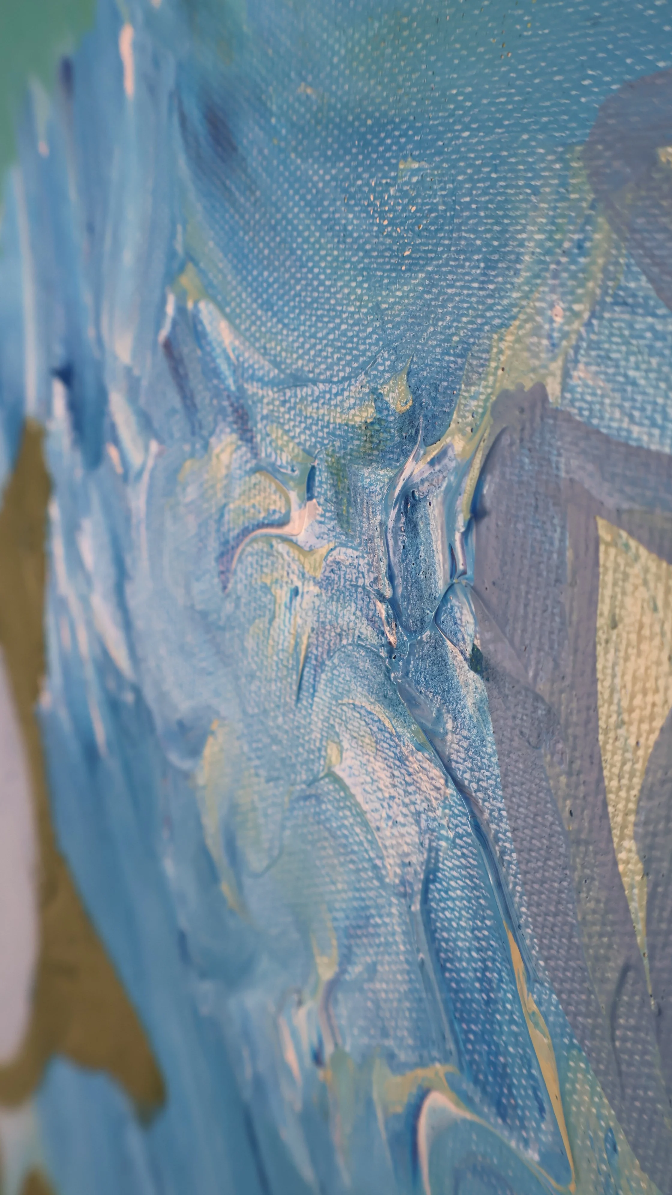 ‘Bicho raro’ , 2026, acrylic and oil on canvas, 130×195cm details 