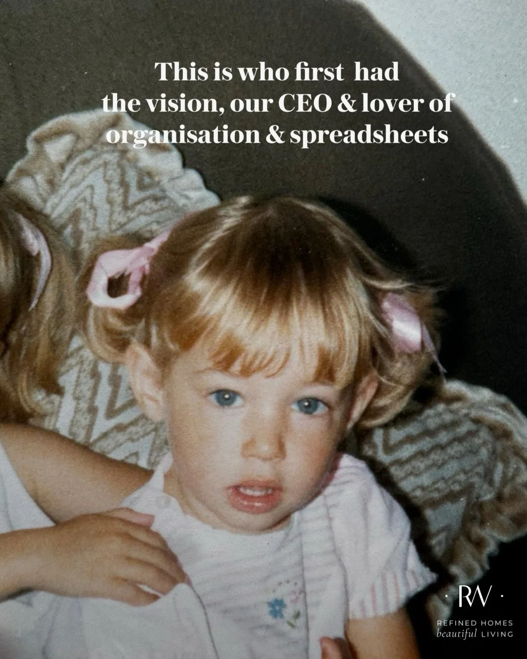 Meet the team behind the schemes 🧑&zwj;🎨

#meettheteam #rachelwinhaminteriordesign #babytrend