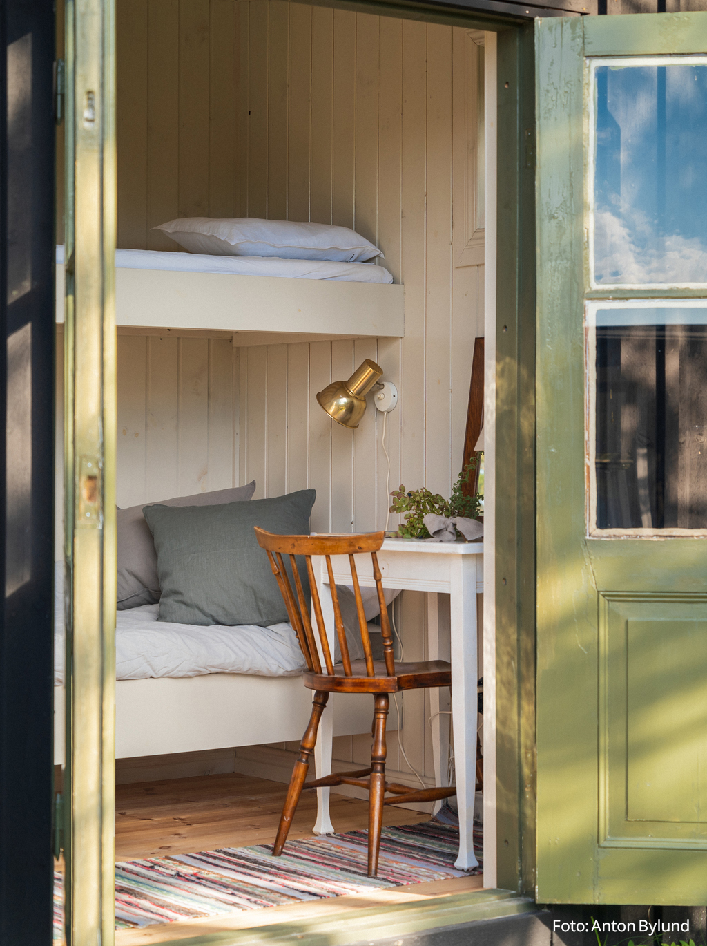 17202497 red2 text.png