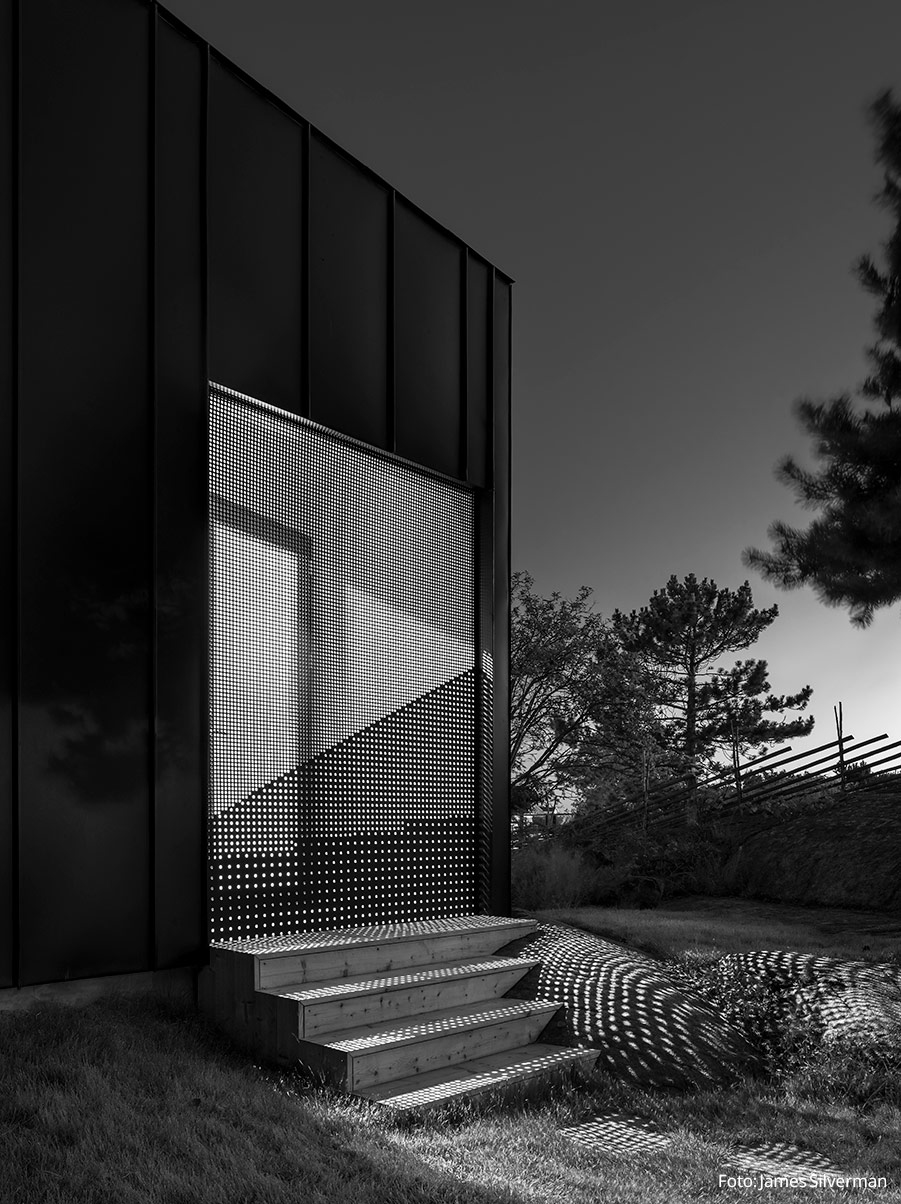 js-konsthall-1790bw-1350px red text.png