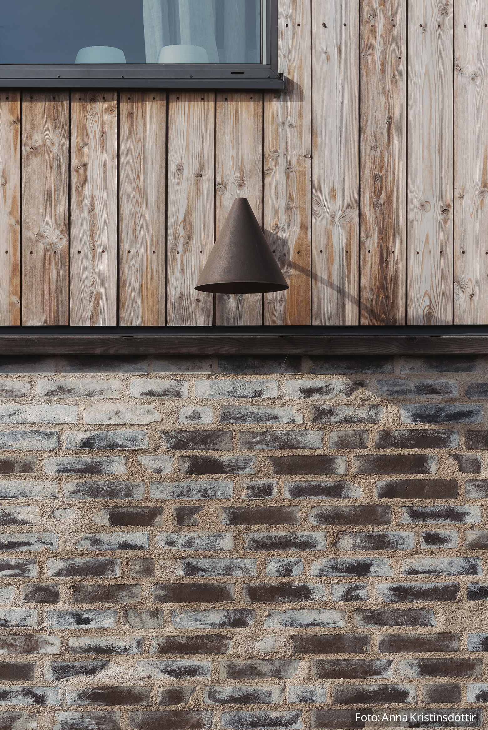 10_Malevik_Foto Anna Kristinsdottir komp text.png