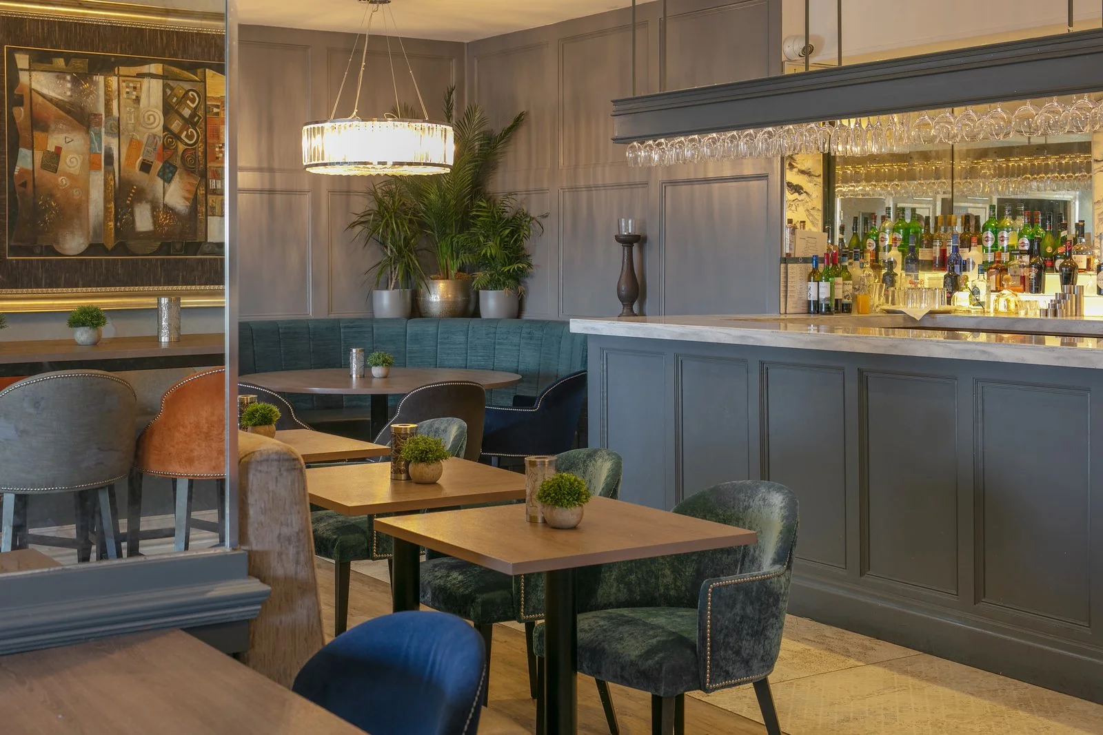 Whether you&rsquo;re stopping by for a morning coffee or an evening glass of wine, the Glendower offers the perfect place to pause and unwind 🍷☕