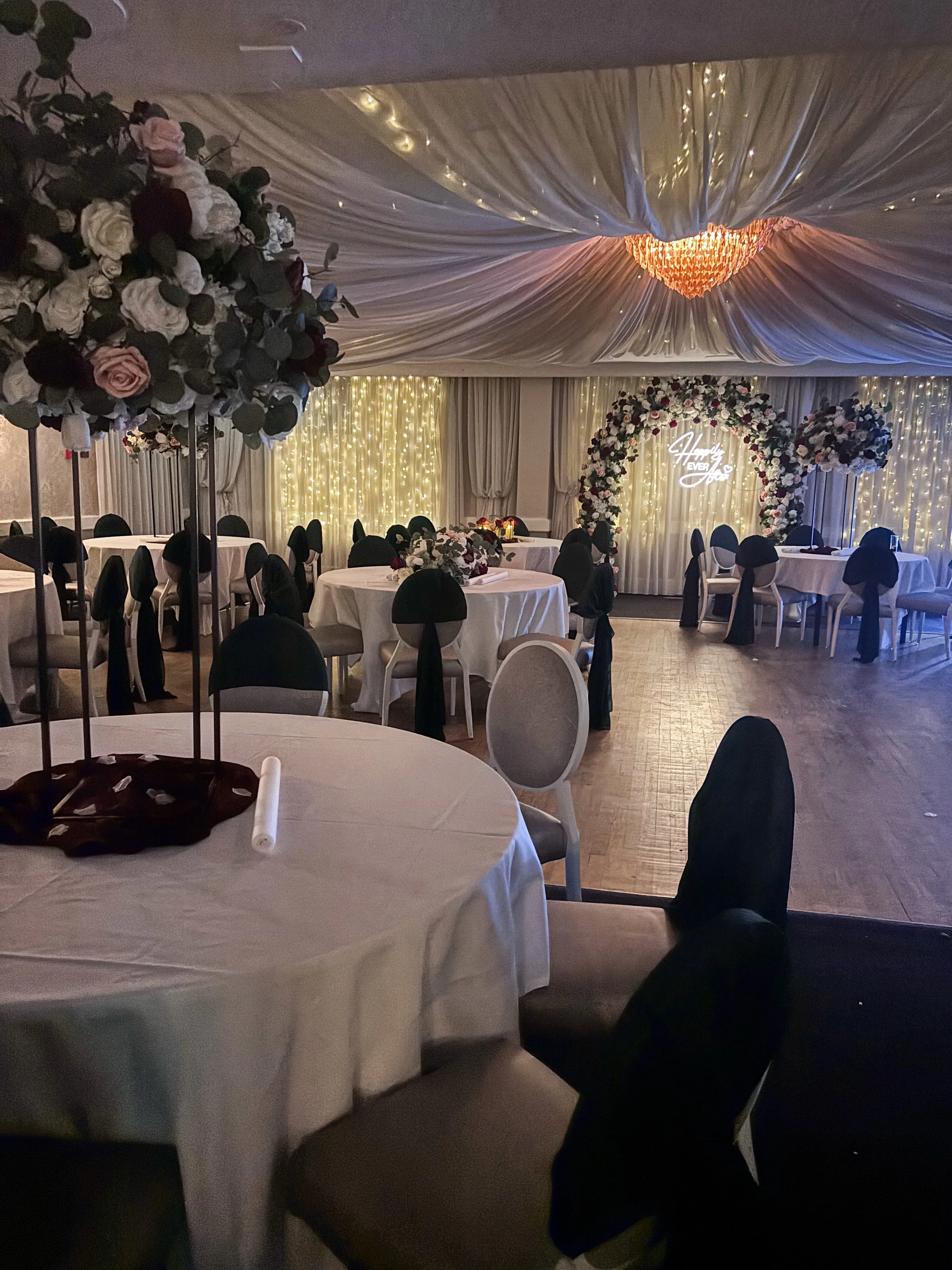 Congratulations to Mr and Mrs Maddocks who held their wedding breakfast and evening reception in the Georgian Suite yesterday ❤️