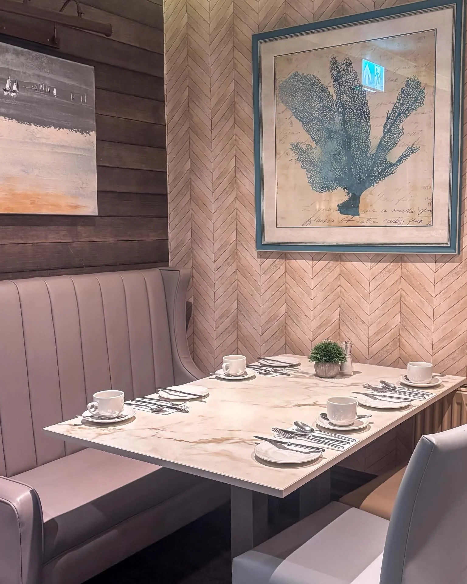 Our breakfast is fully table service. So sit back, relax, and enjoy 🍳😋