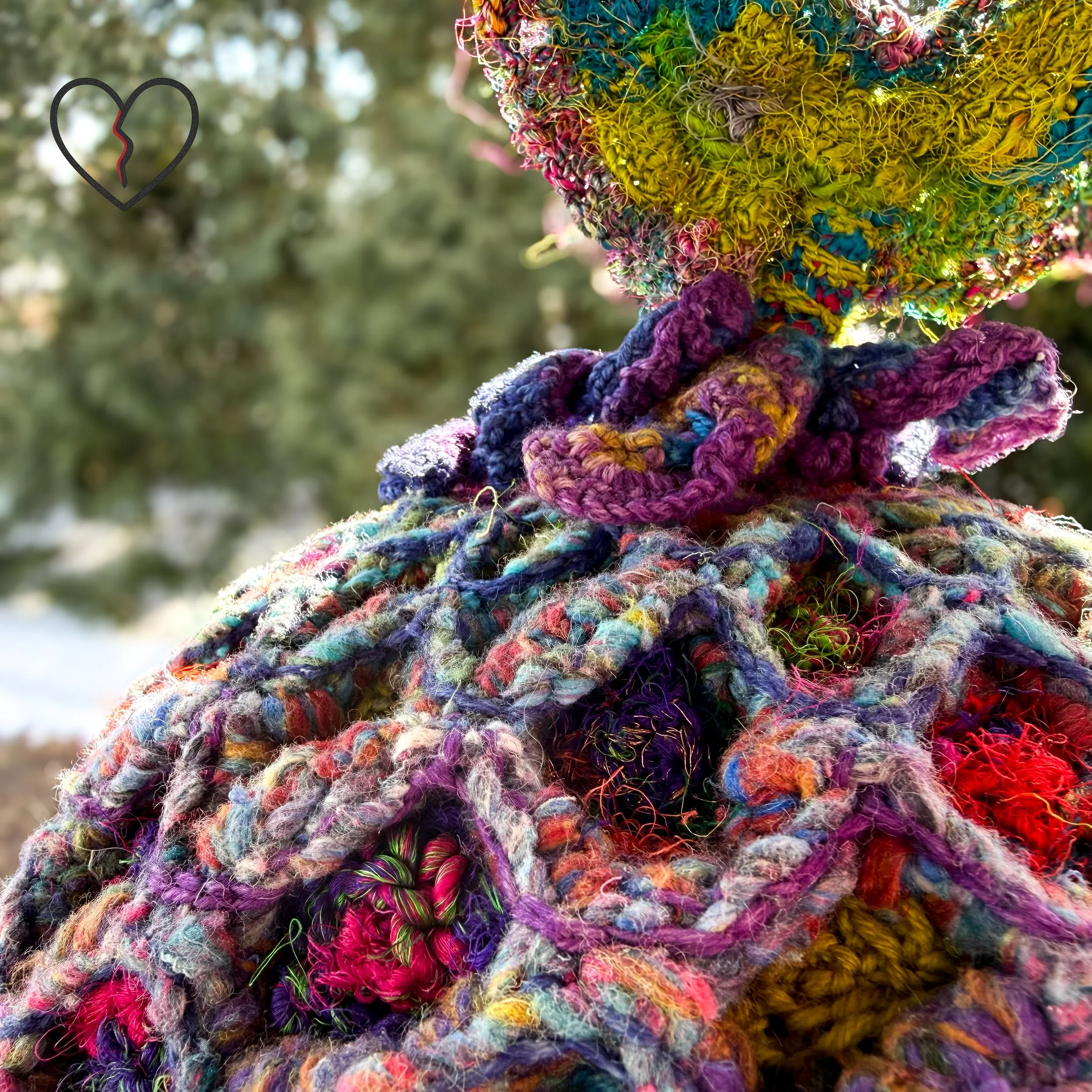 Structural view of wave brim and sculptural shaping