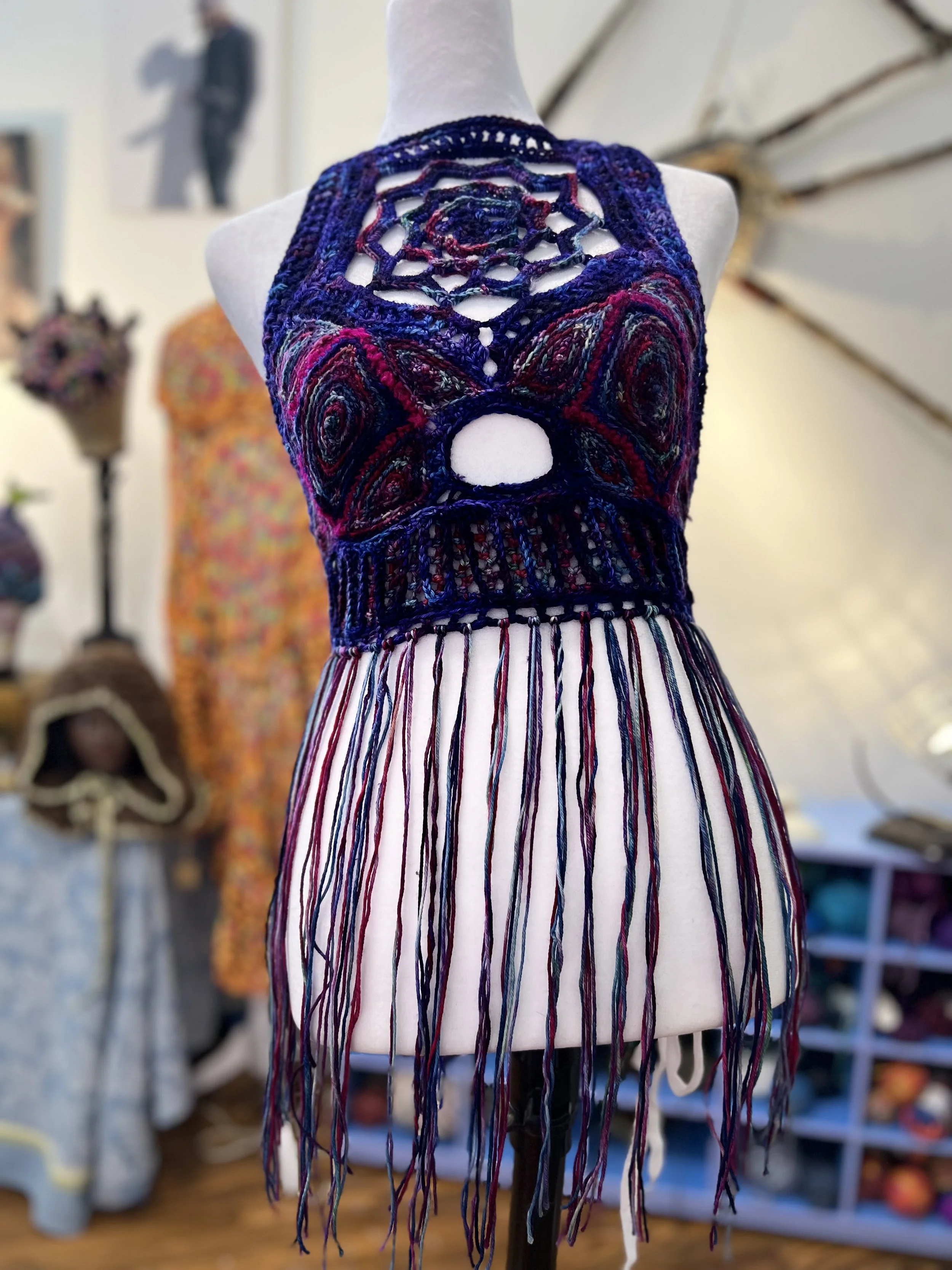 Adjustable neck and under-bust tie detail