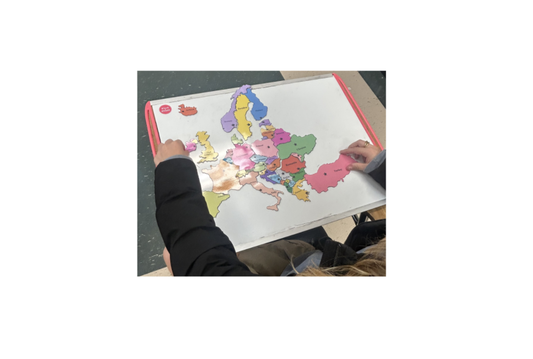 Student Europe 2.png