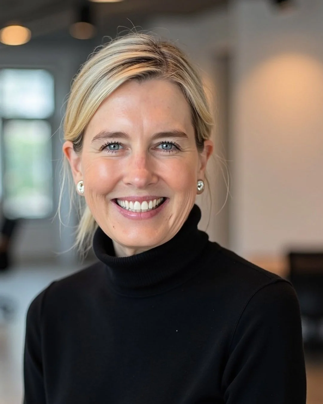 Stephanie Blunt headshot