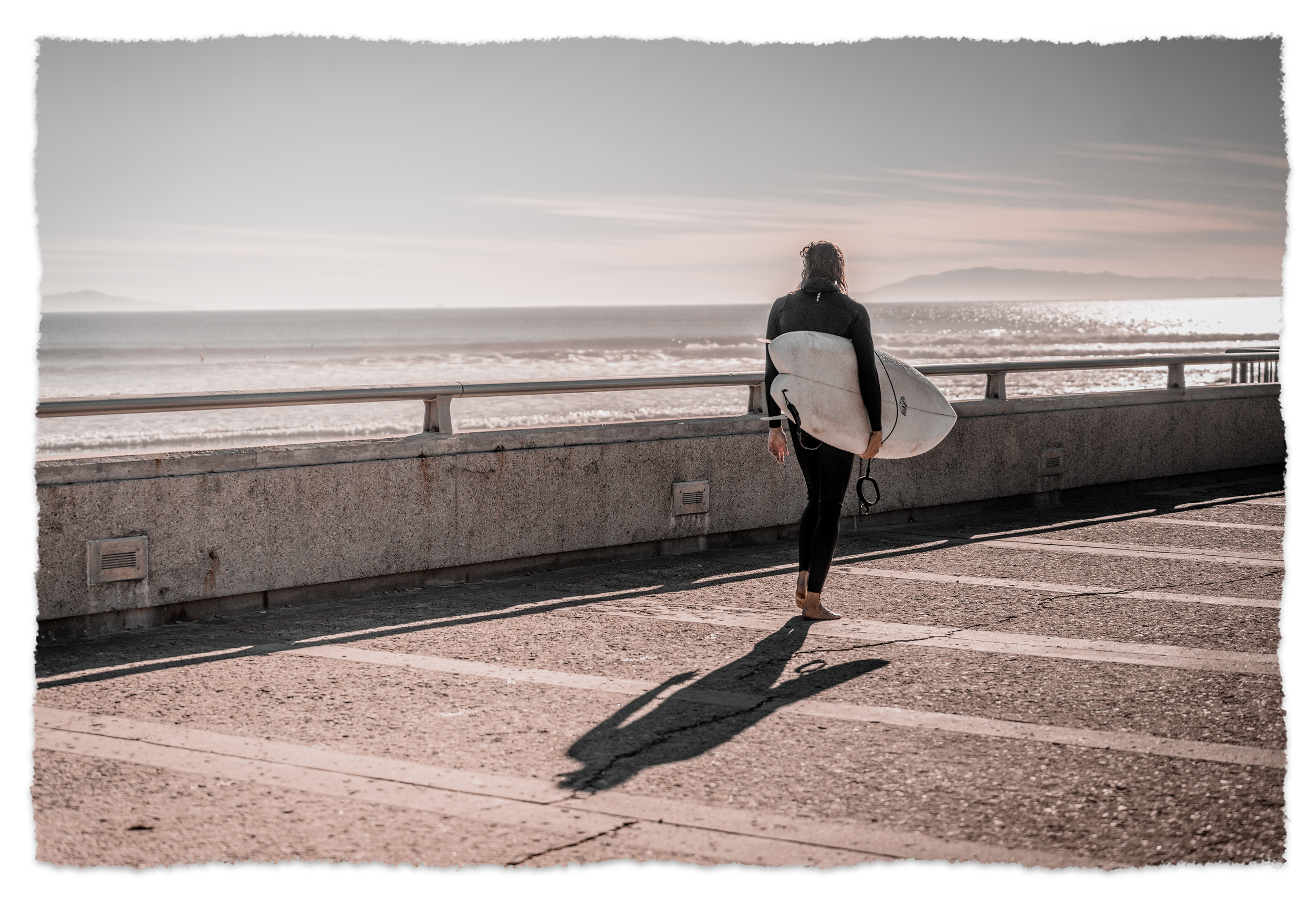 rag-last-look-modern-surfer-coastal-wall-art.png
