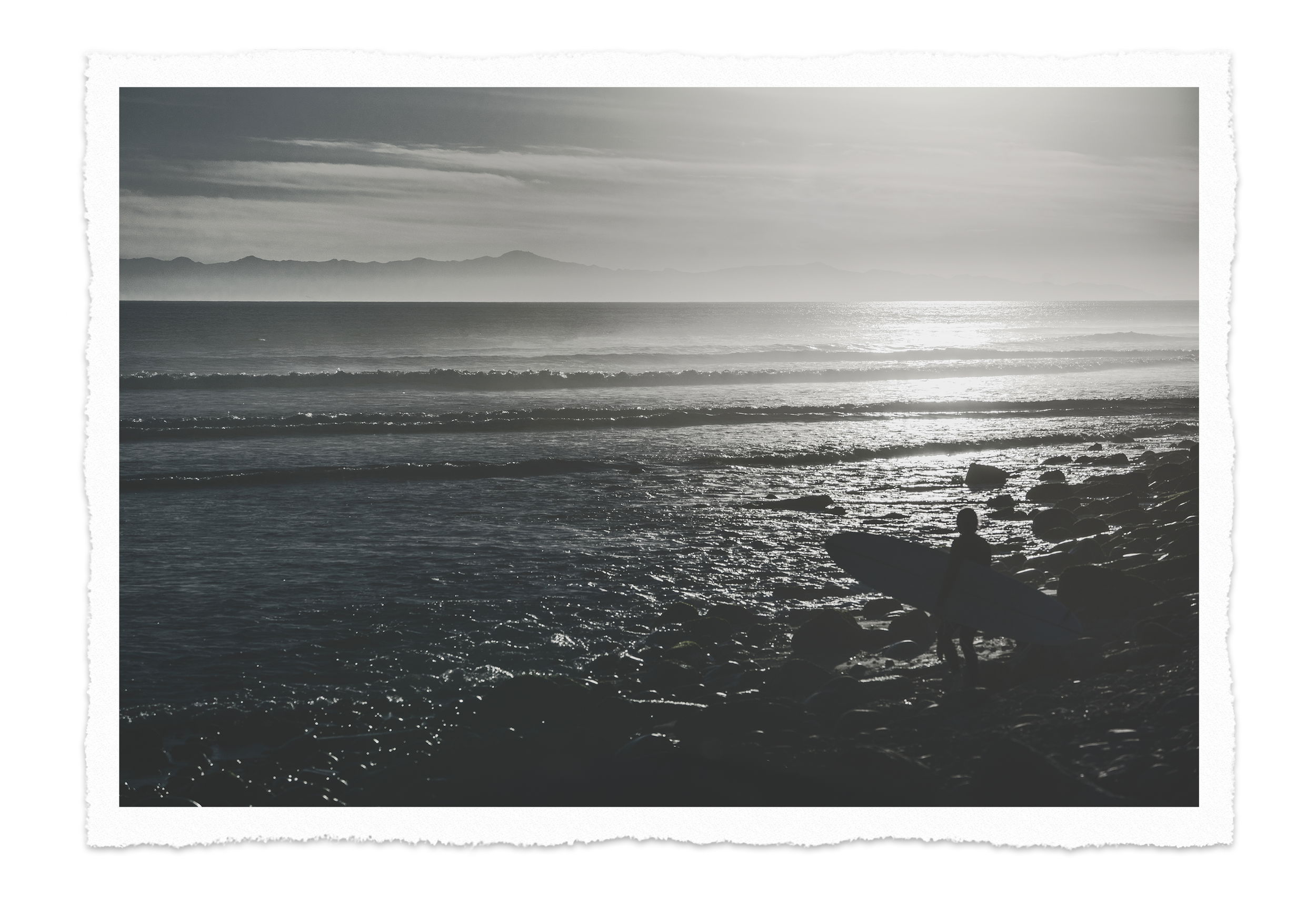 border-rag-silver-tide-black-white-surfer-art.png