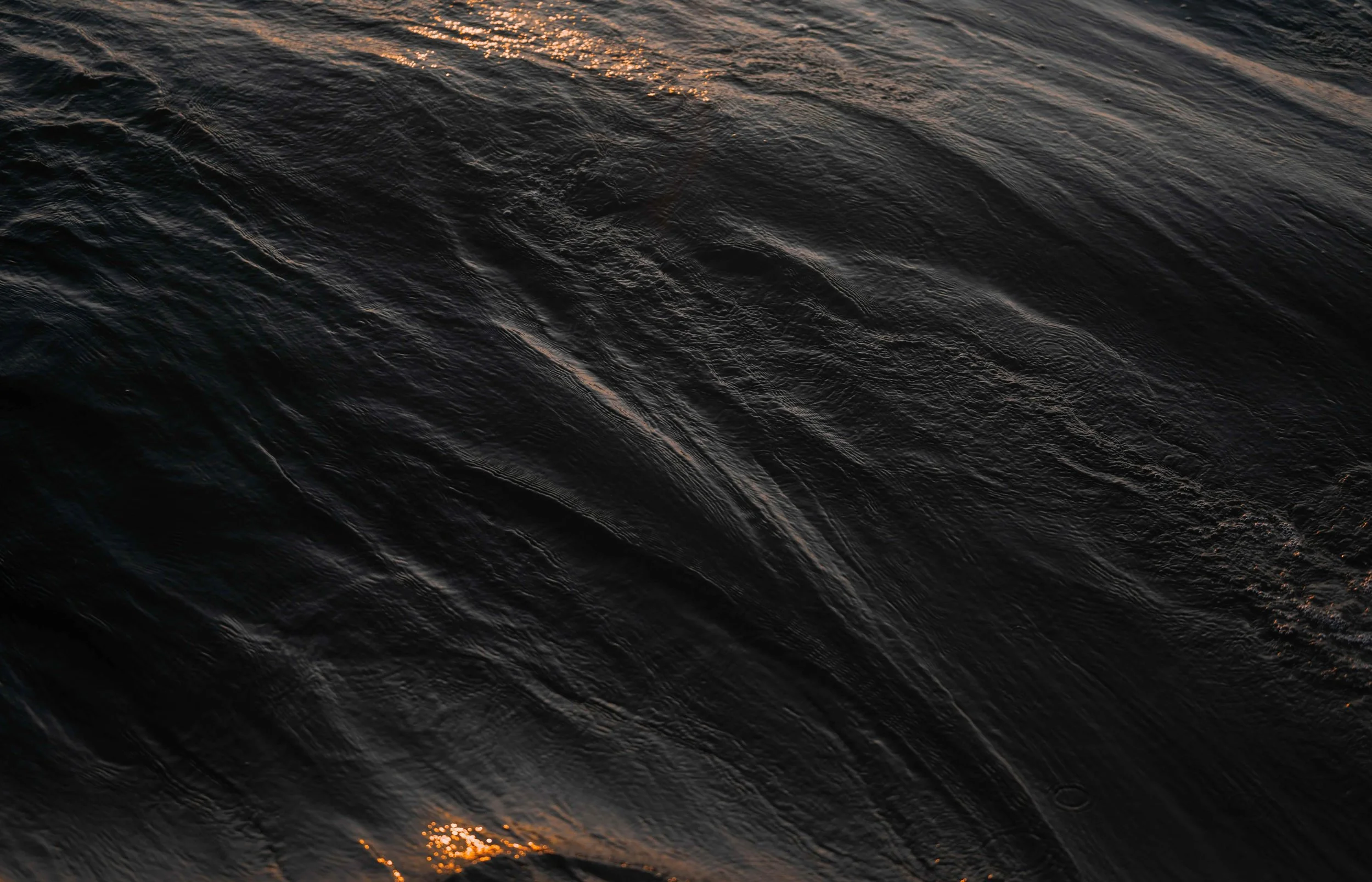 dark-tide-gradient-tides-moody-ocean-texture-photograph.jpg