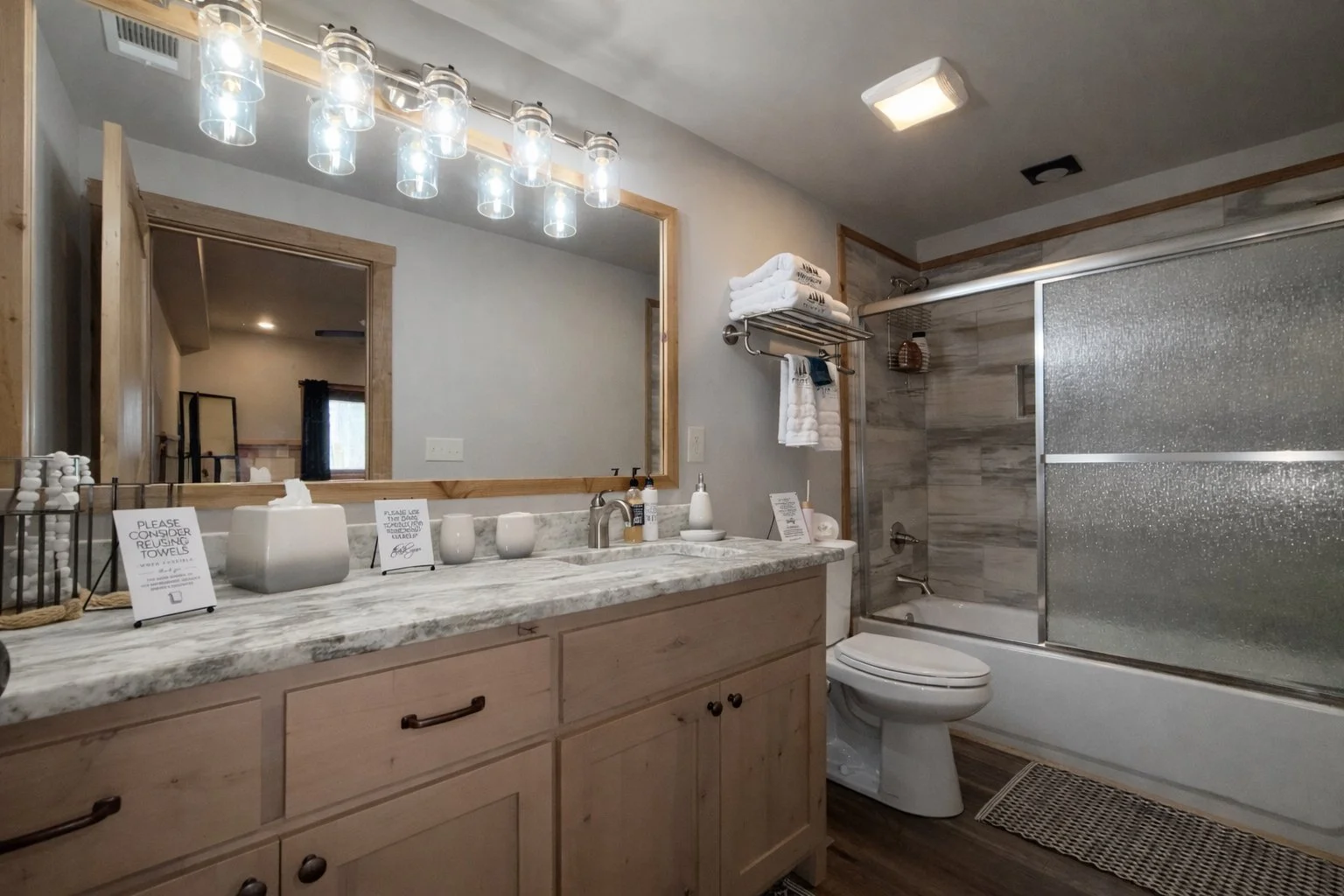 Upstairs Bathroom.jpeg