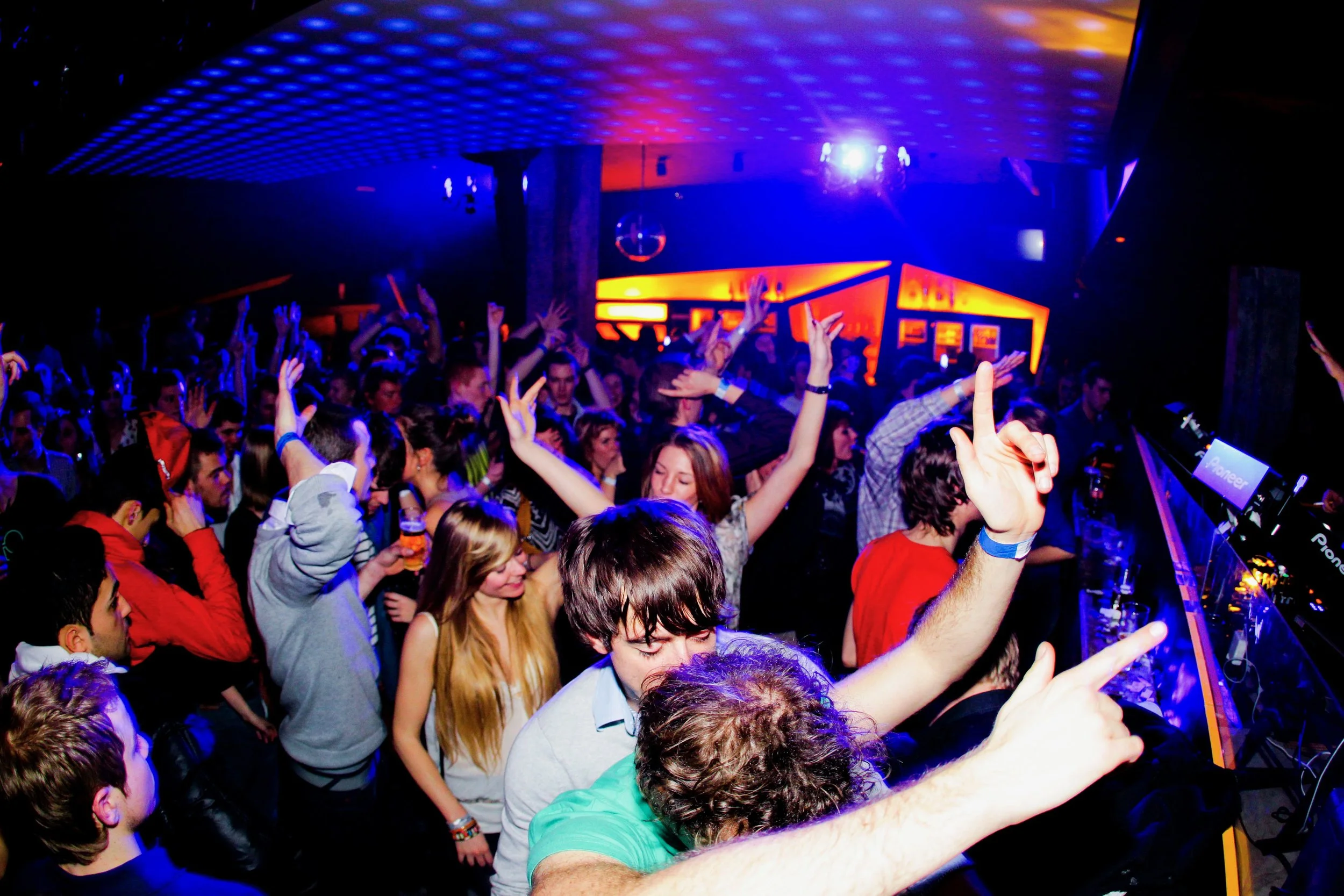 2012-02-18 dimitri vegas & like mike108.jpeg