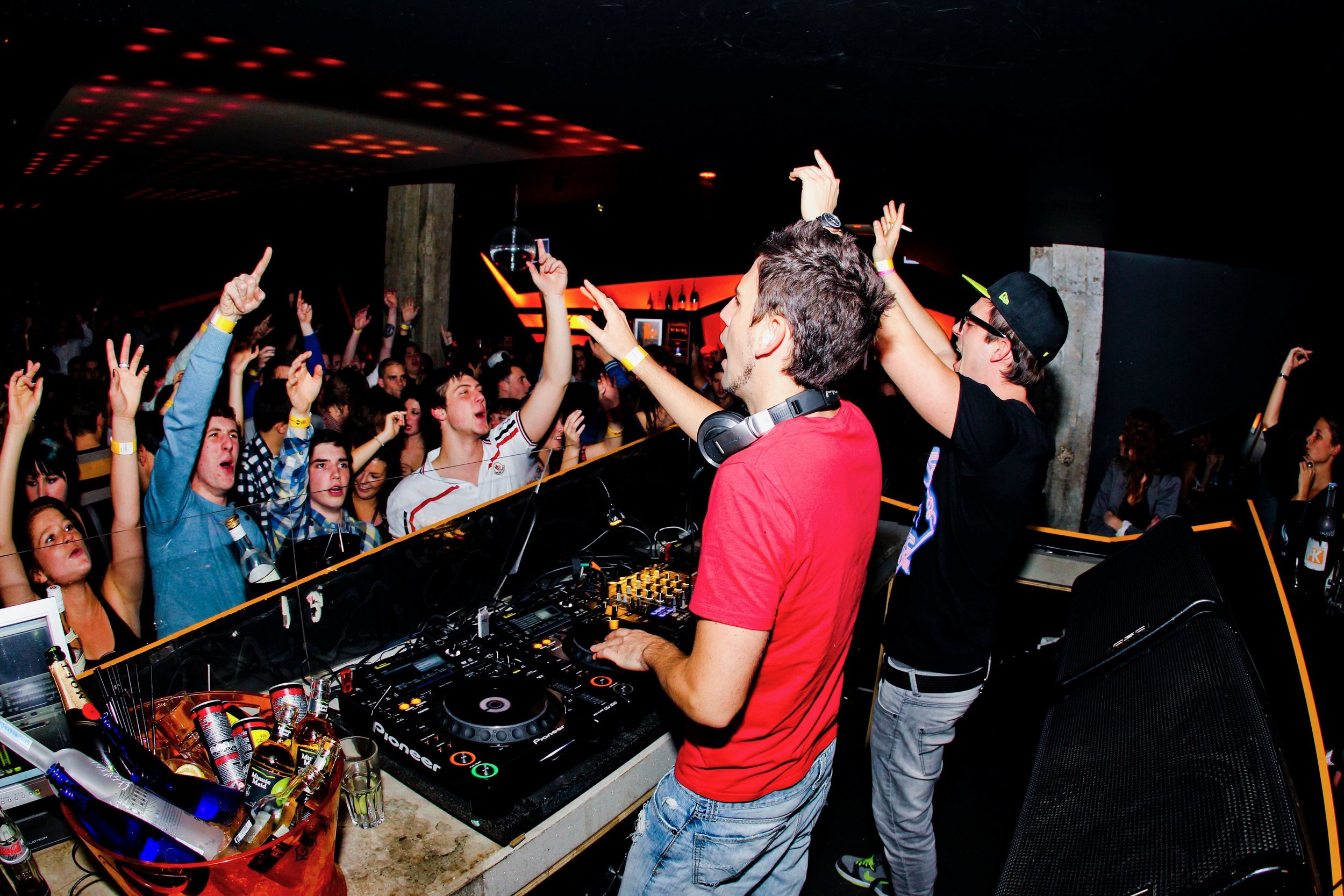 26-11-2011 Dimitri Vegas & Like Mike @ krush19.jpeg