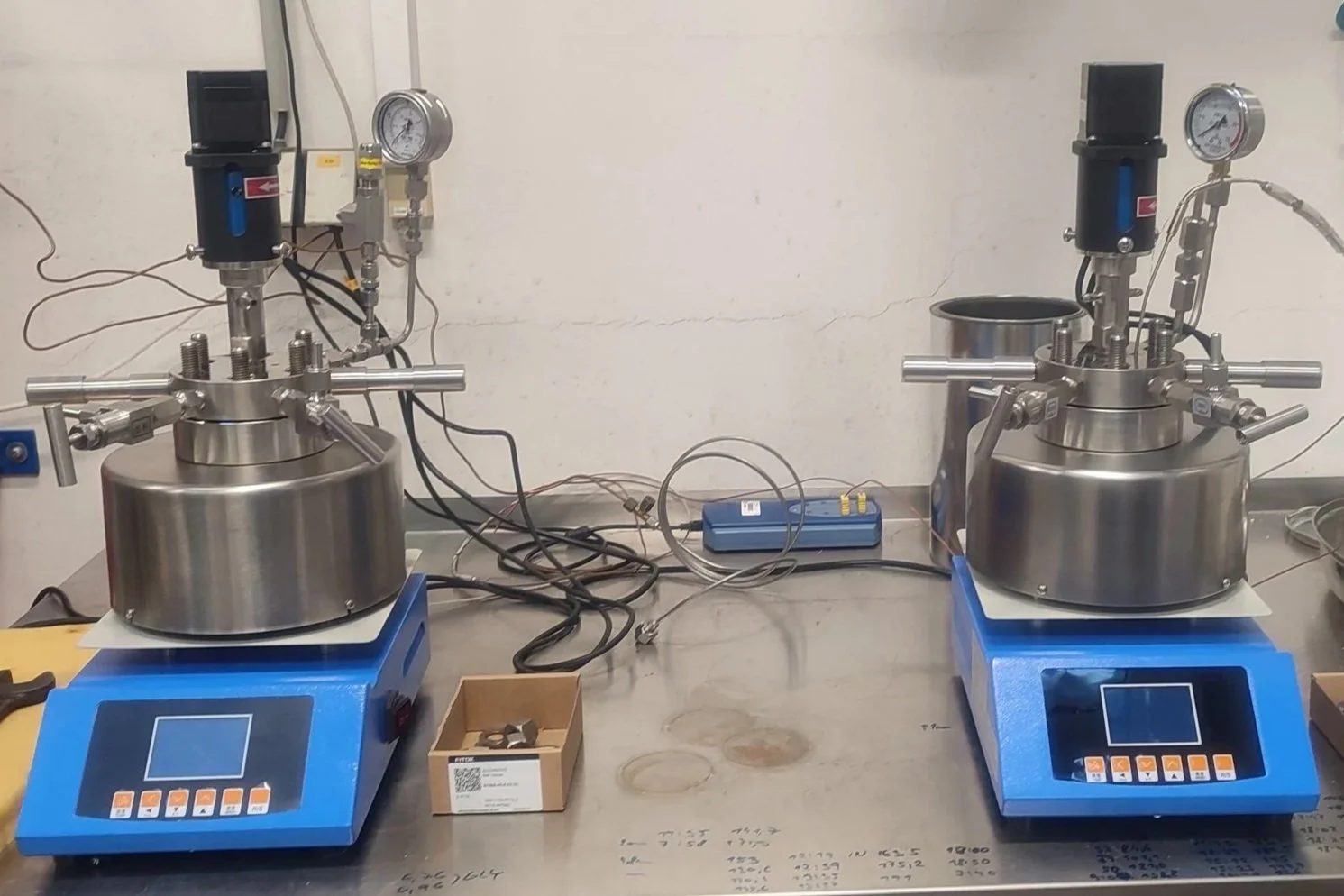 Our laboratory is equipped with second autoclave reactor