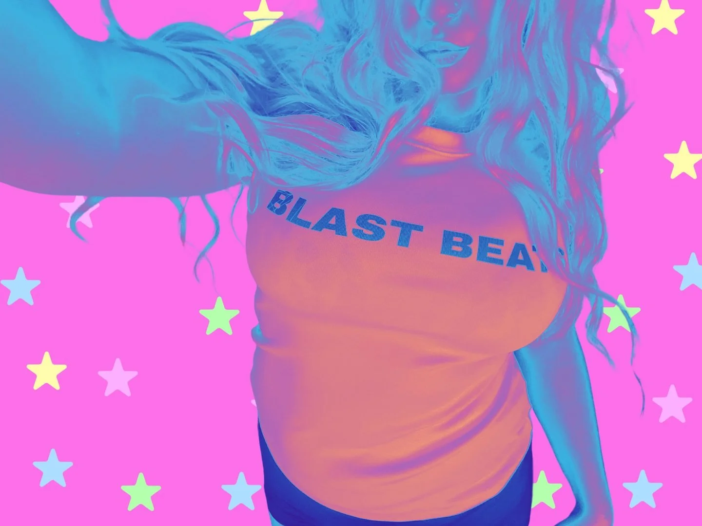 calling all music lovers 🎶 

#prettyunknown #tshirt #aestheticstyle #swag