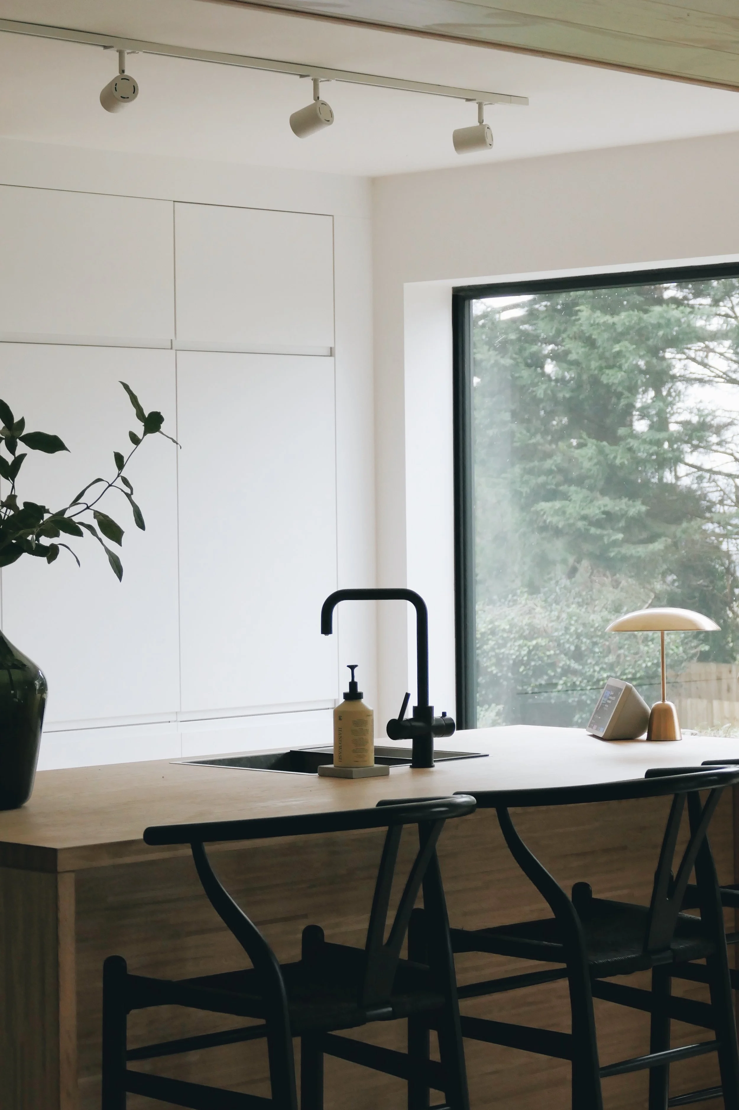 How to choose the right kitchen design.