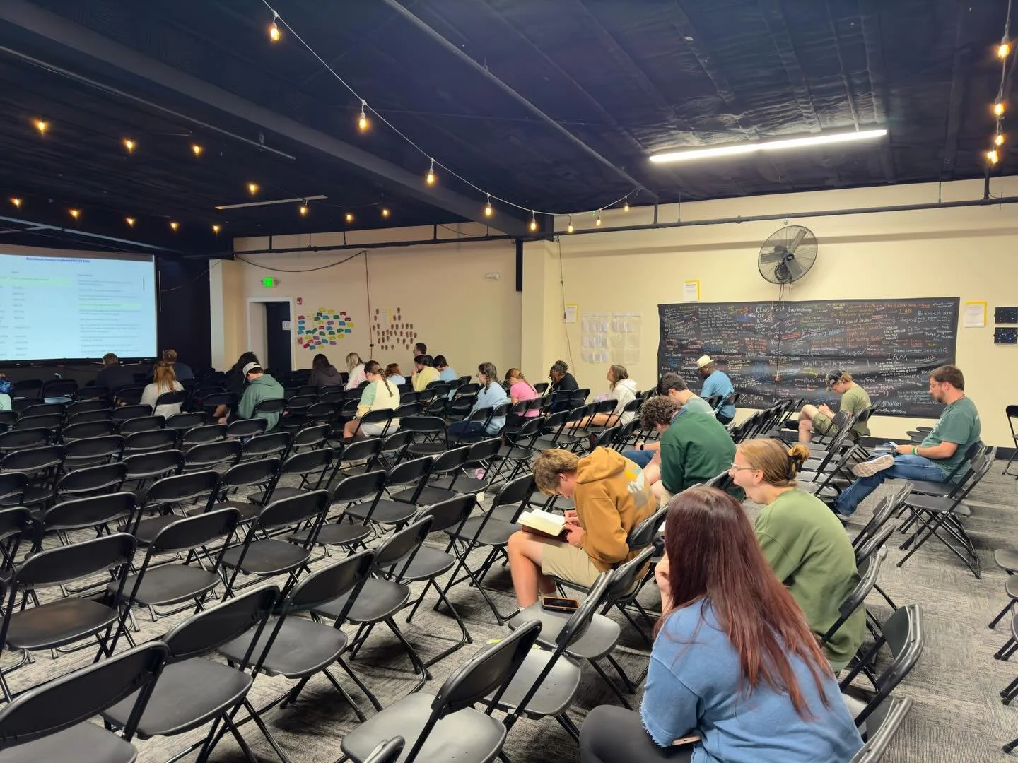 🚐We had a great night two of running shuttles! 

We spent the first half of the night praying for our teams driving, on the street, and for those who ask for prayer on the vans. 

#beachreach #gospel #bcm #jaxstate