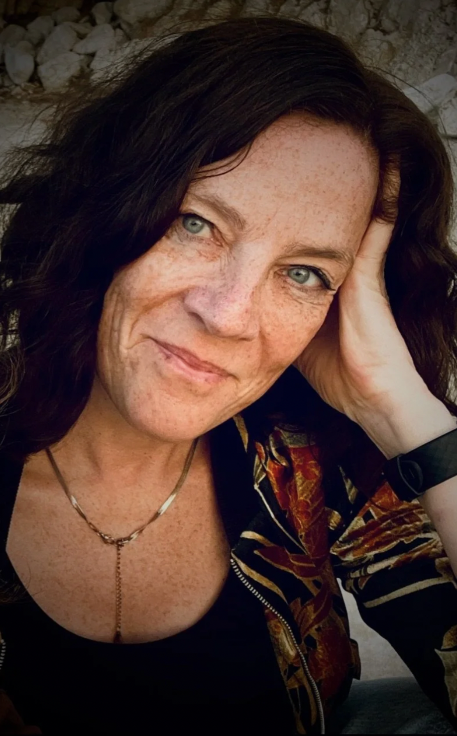 Andrea Massey portrait - Solution Focussed Hypnotherapist in Hove and Brighton