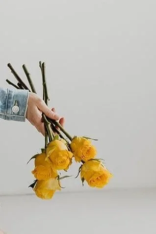 kirsten_johnson-founder-design-and-marketing-company-arizona-reverie-creative-agency-san-tan-valley_flowers%400.3x.jpg