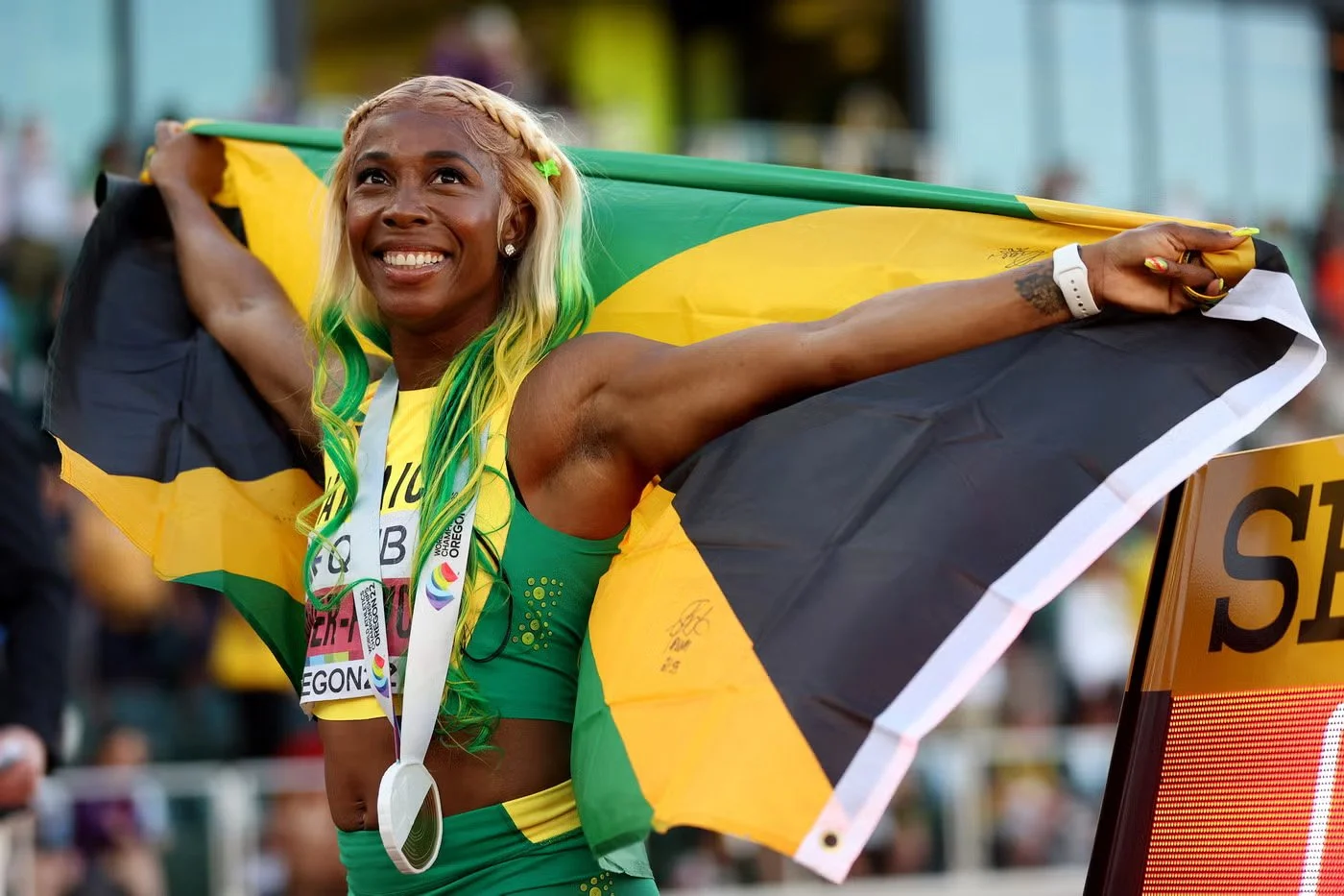Shelly-Ann Fraser-Pryce wins fifth women's 100m world title