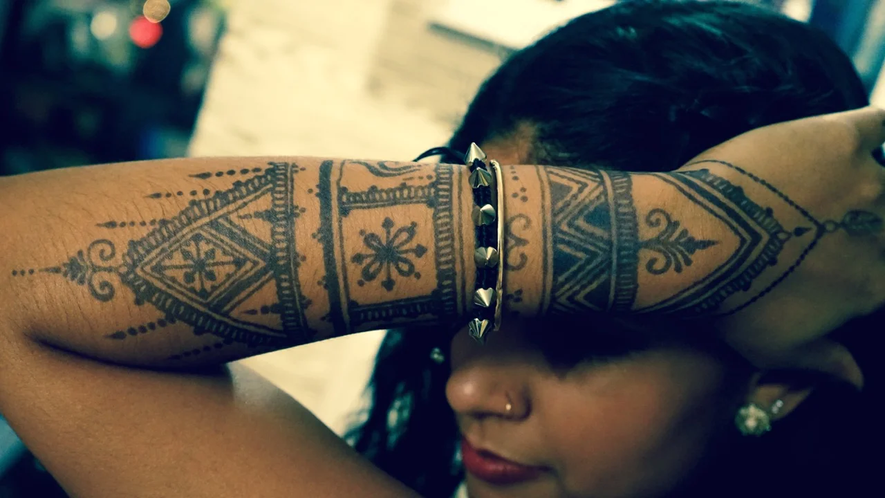 In the studio with @travelarthenna!