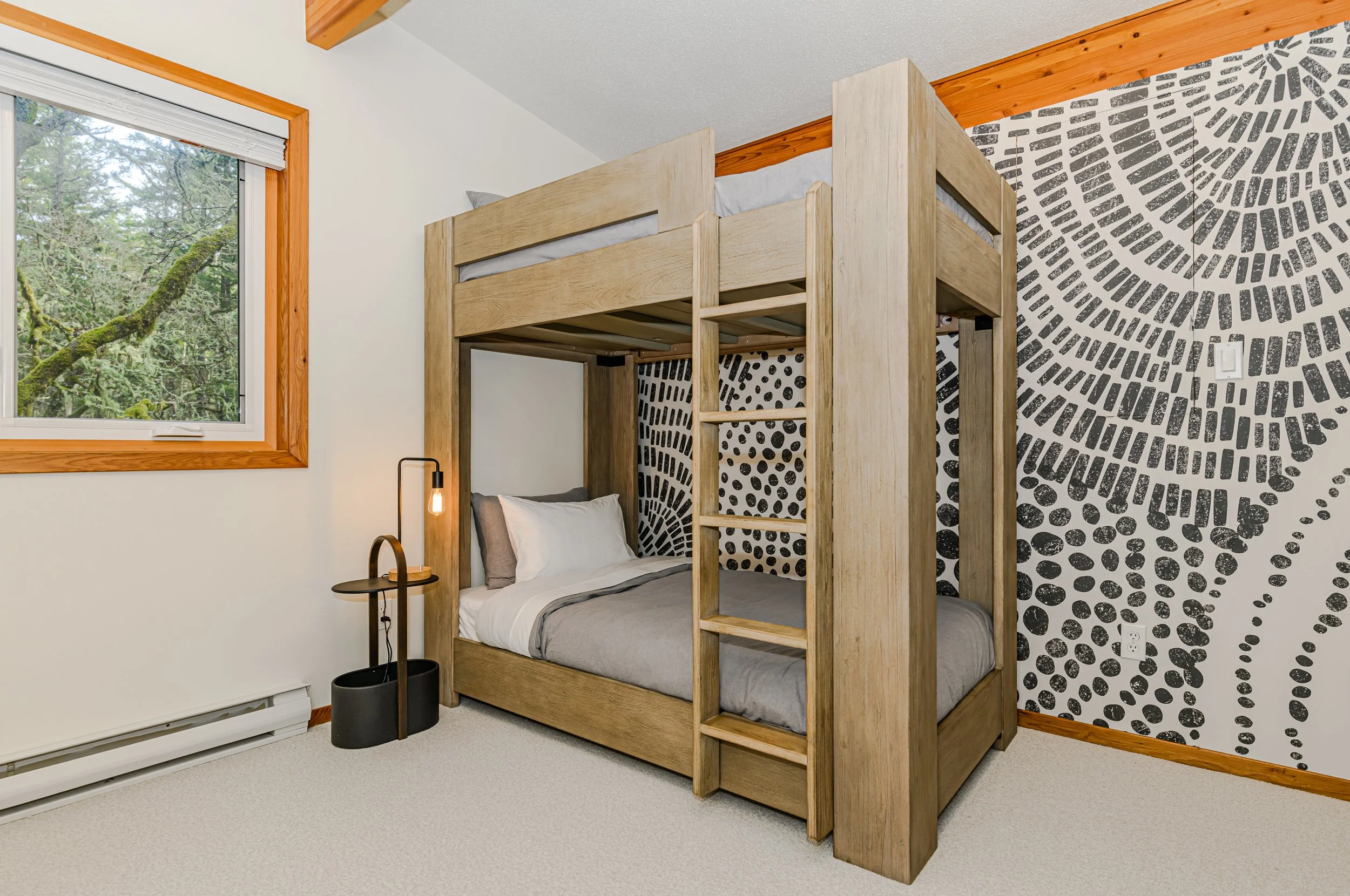 modern bunkbed, oversize graphic wall mural