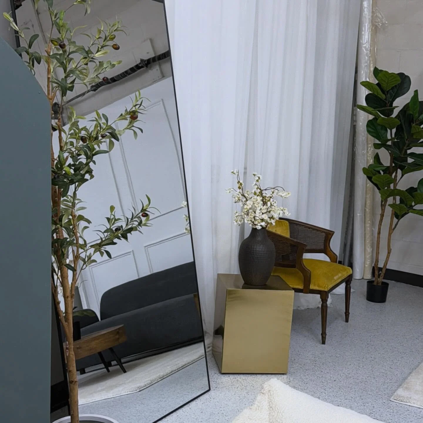 This mirror understands the assignment. Clean, tall, and perfect for checking the vibe before you start shooting.