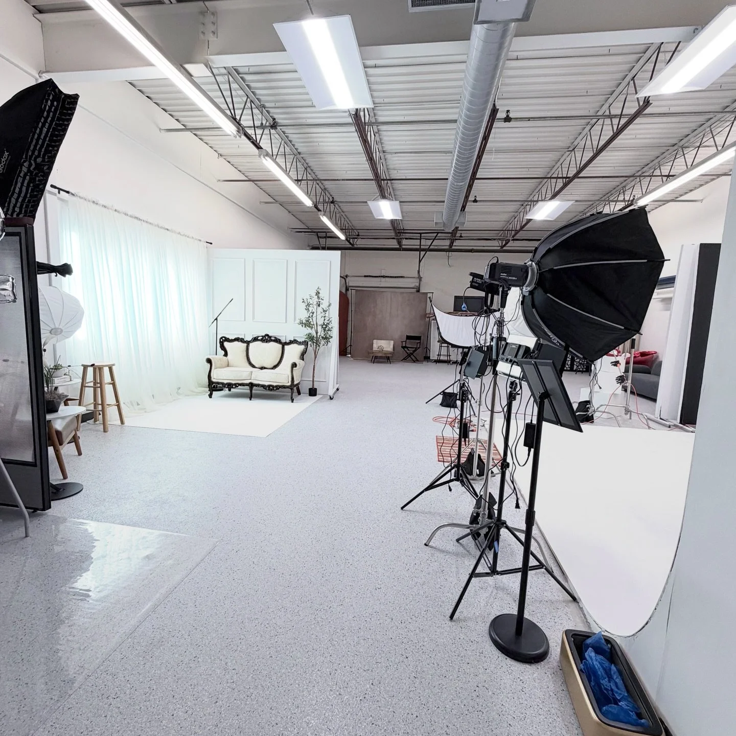 Where creativity meets possibility.
From soft portraits to full productions &mdash; this is the space.

Book your session at DaisyMo Collective.

Link in Bio