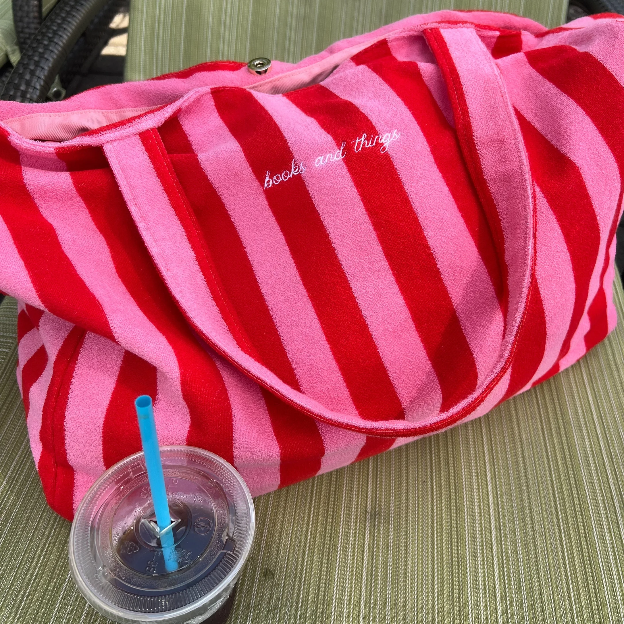 bookish-beach-bag-2.webp