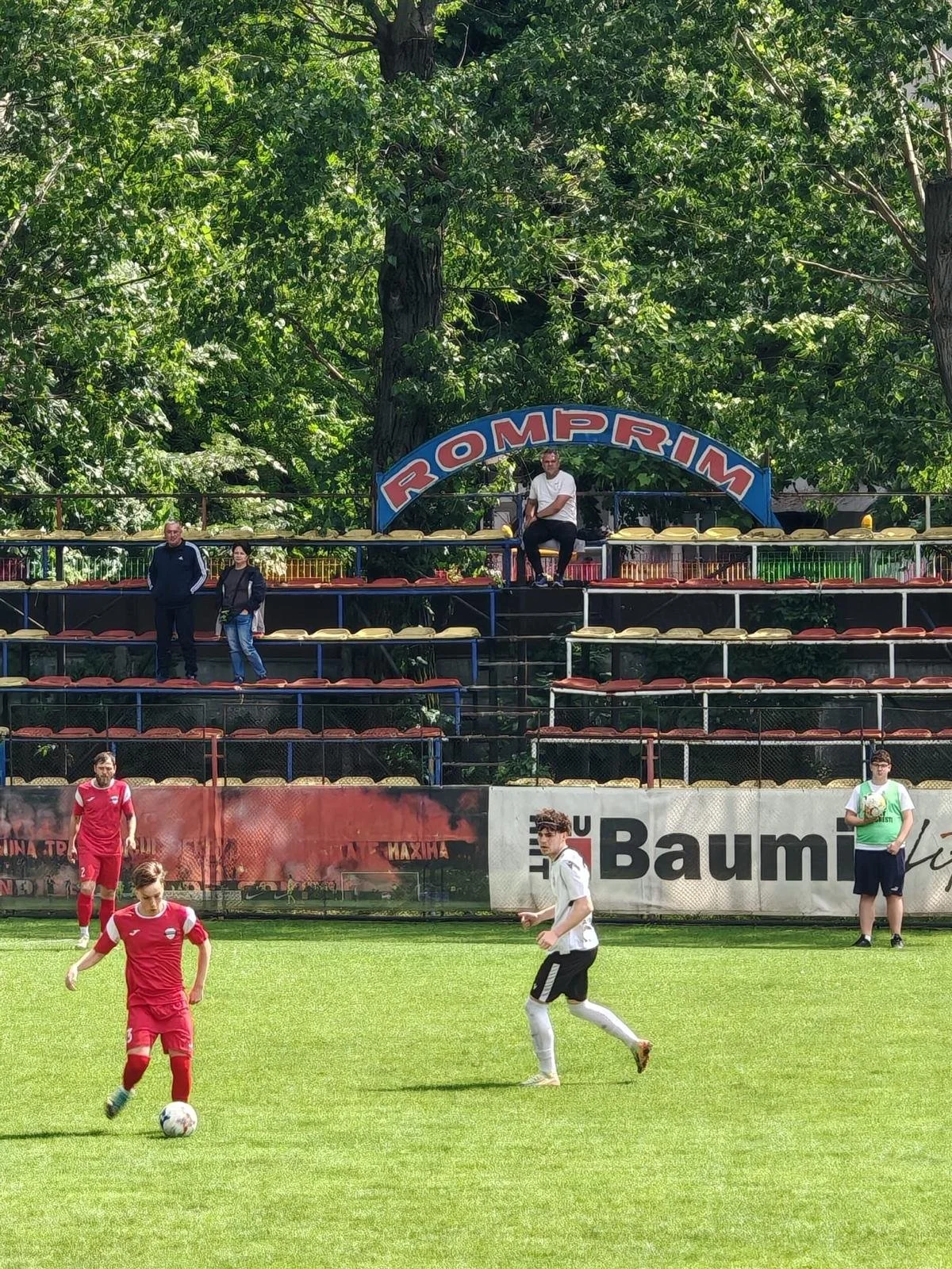 9da37b1a-afc7-46e9-9930-9a164d568382.jpg